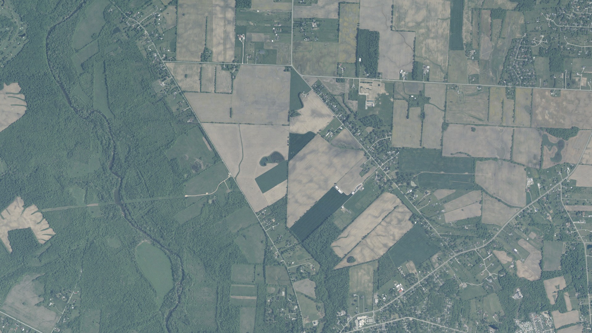 Natural-color aerial photograph of land around Pleasant, Ohio