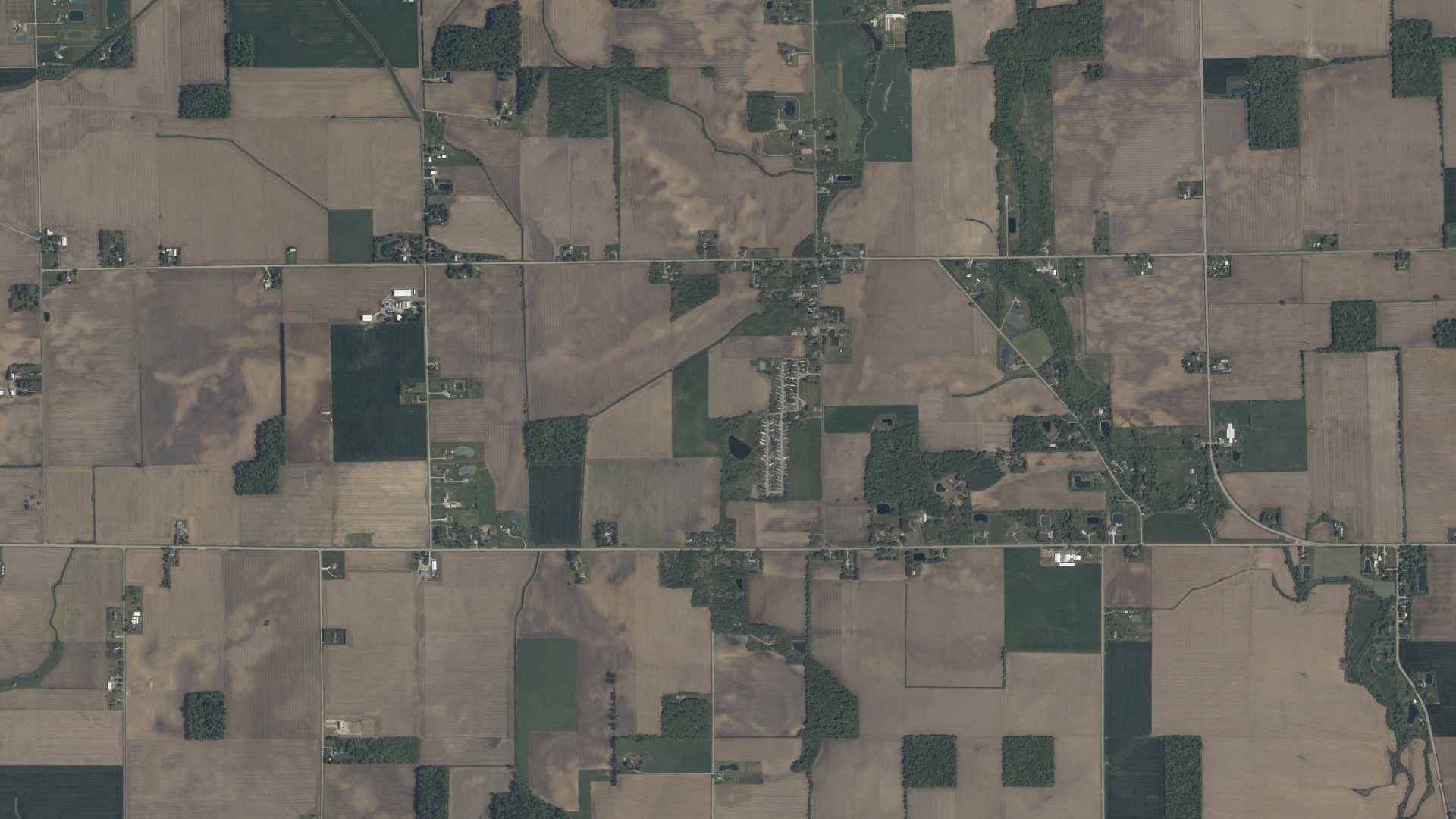 Natural-color aerial photograph of land around Fulton, Ohio
