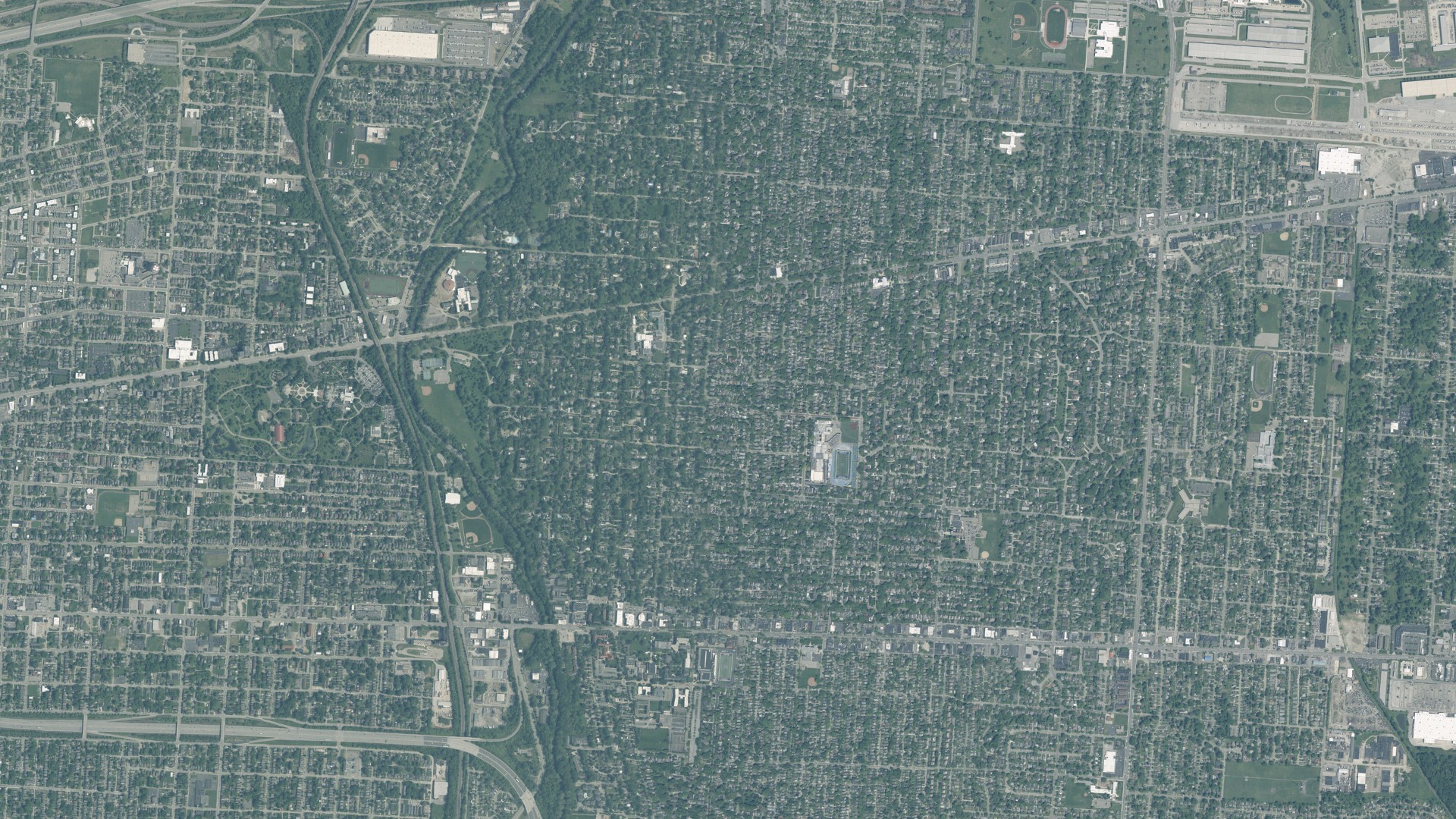 Natural-color aerial photograph of land around Bexley, Ohio