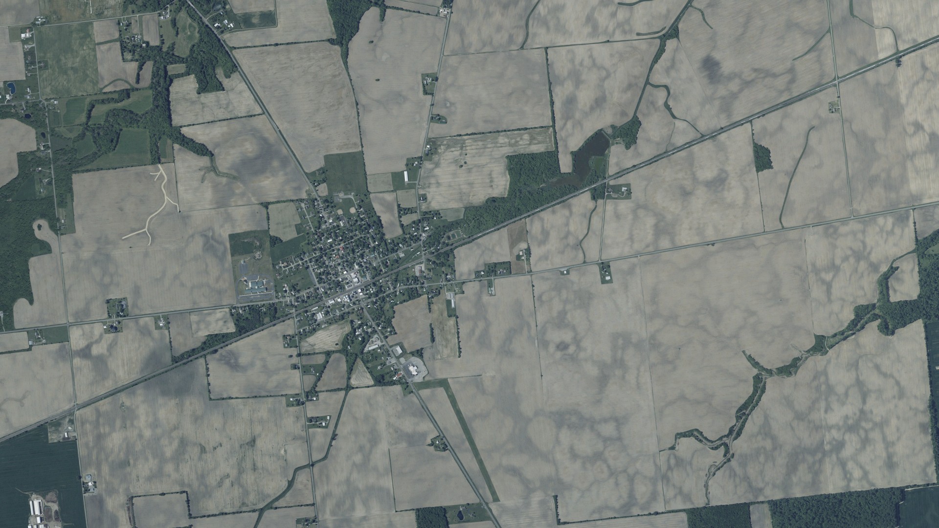 Natural-color aerial photograph of land around Hale, Ohio