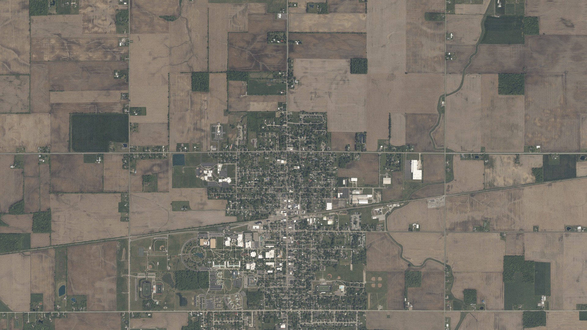 Natural-color aerial photograph of land around Liberty, Ohio