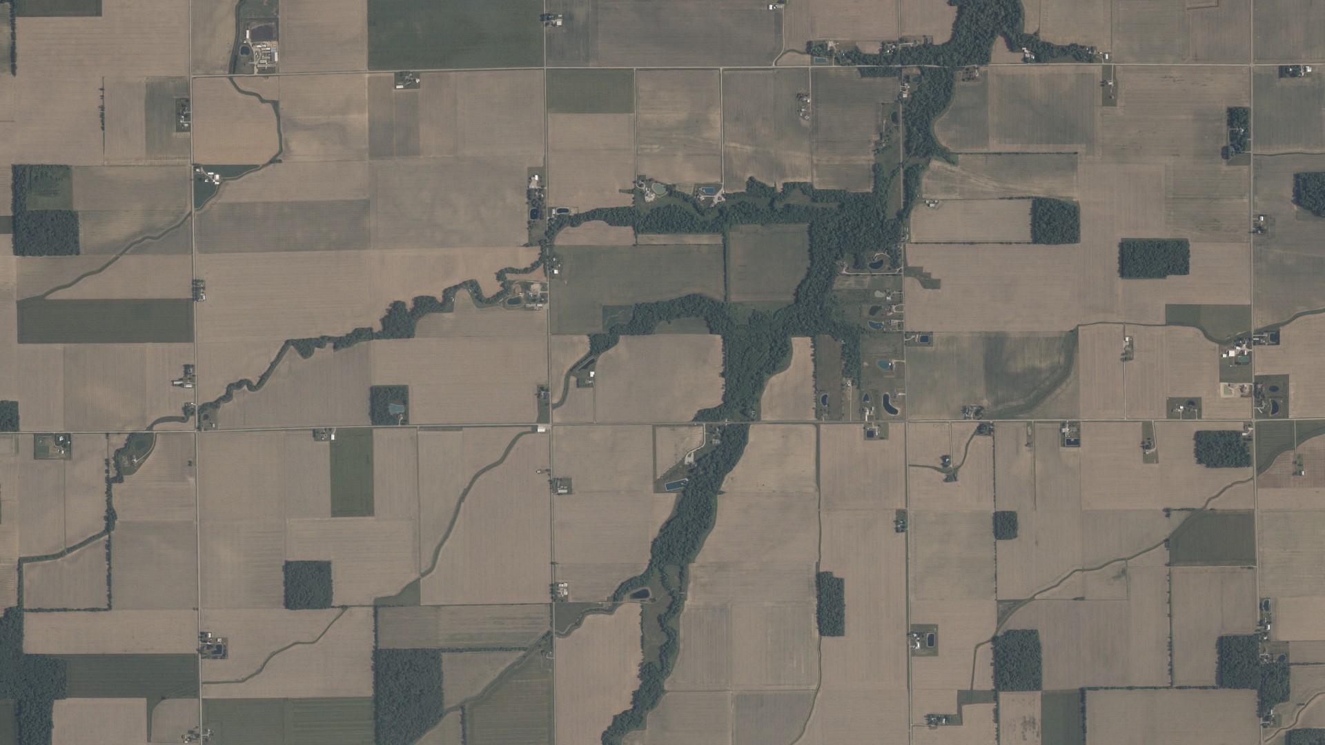 Natural-color aerial photograph of land around Flatrock, Ohio