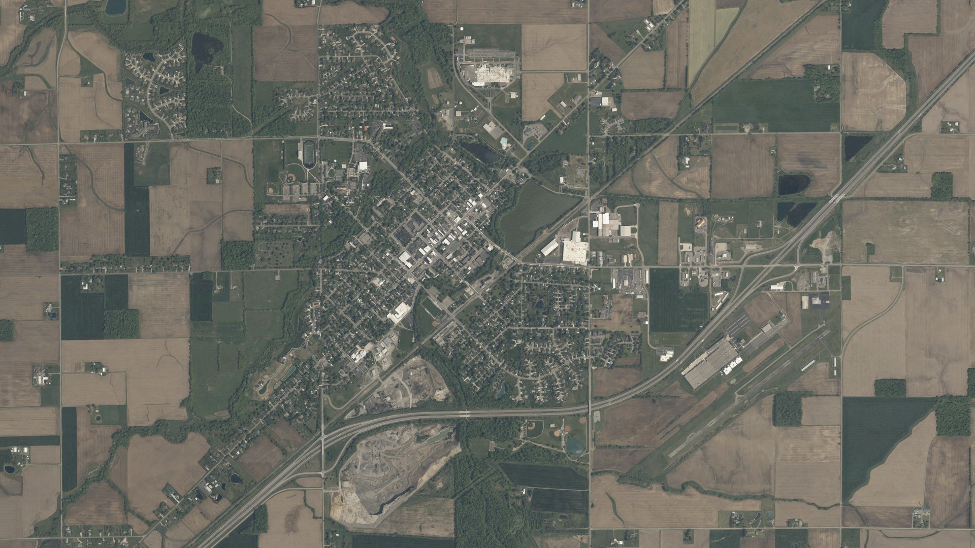 Natural-color aerial photograph of land around Bluffton, Ohio
