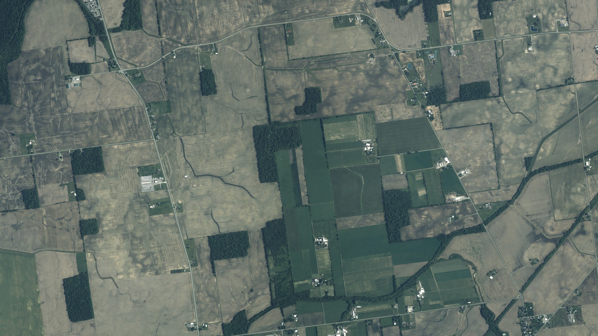 Natural-color aerial photograph of land around Richland, Ohio