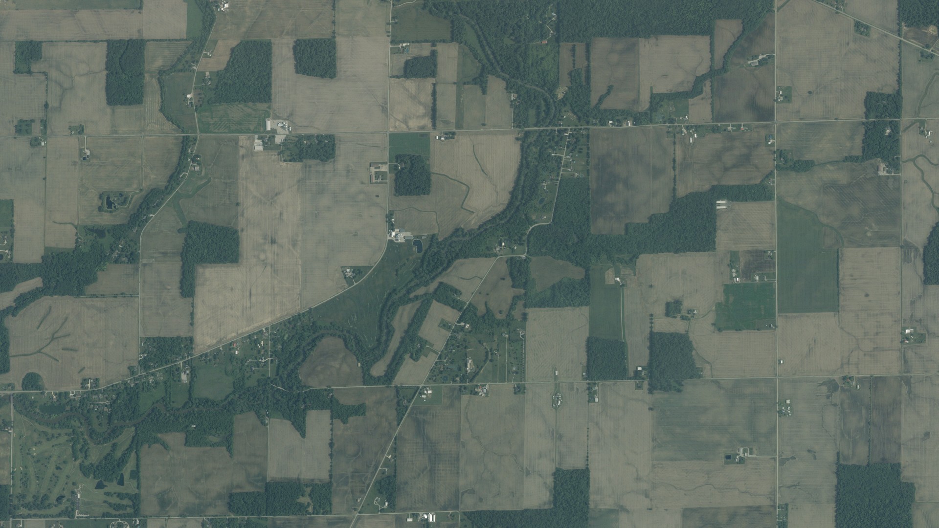 Natural-color aerial photograph of land around Richland, Ohio