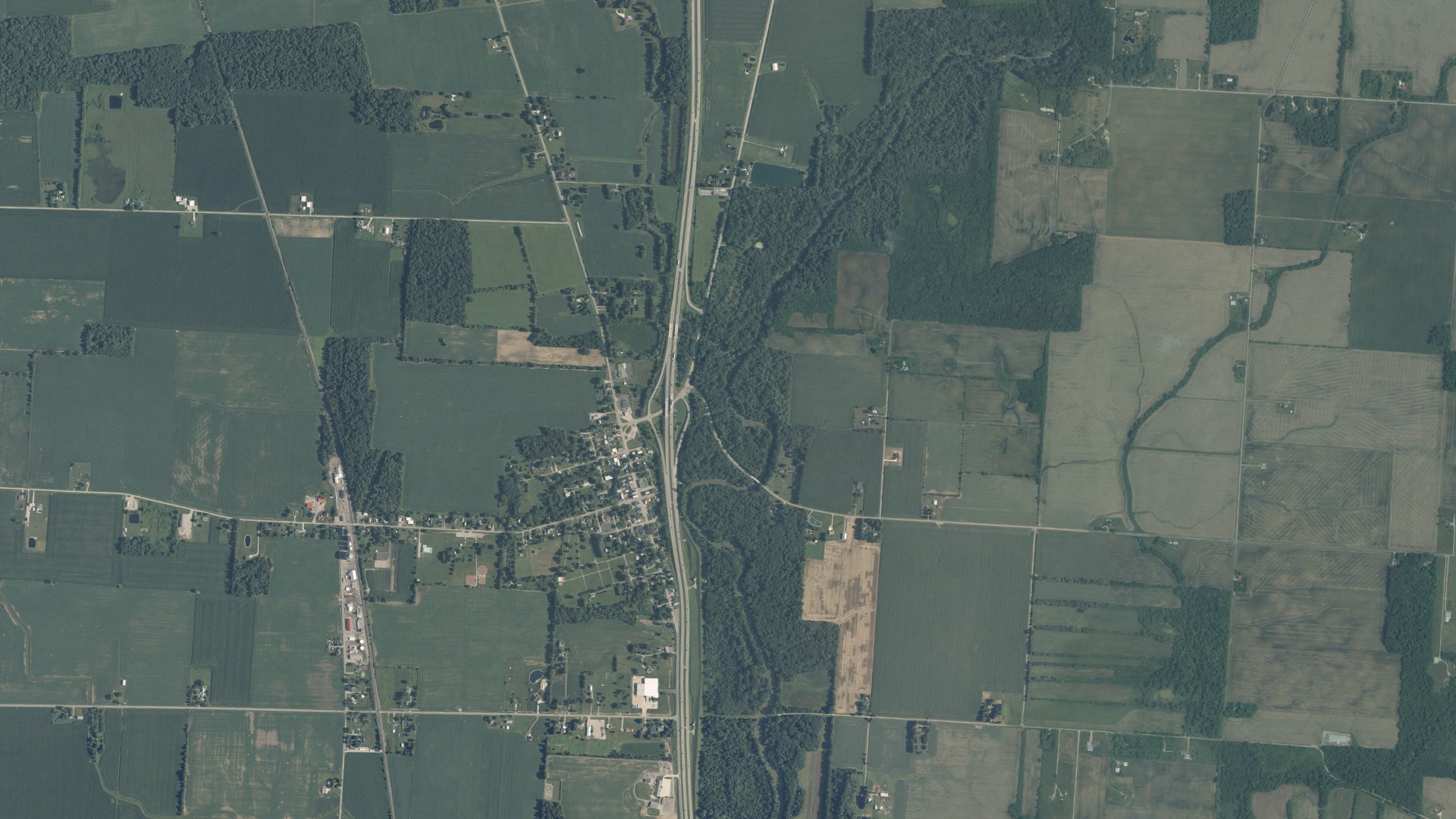 Natural-color aerial photograph of land around Waldo, Ohio