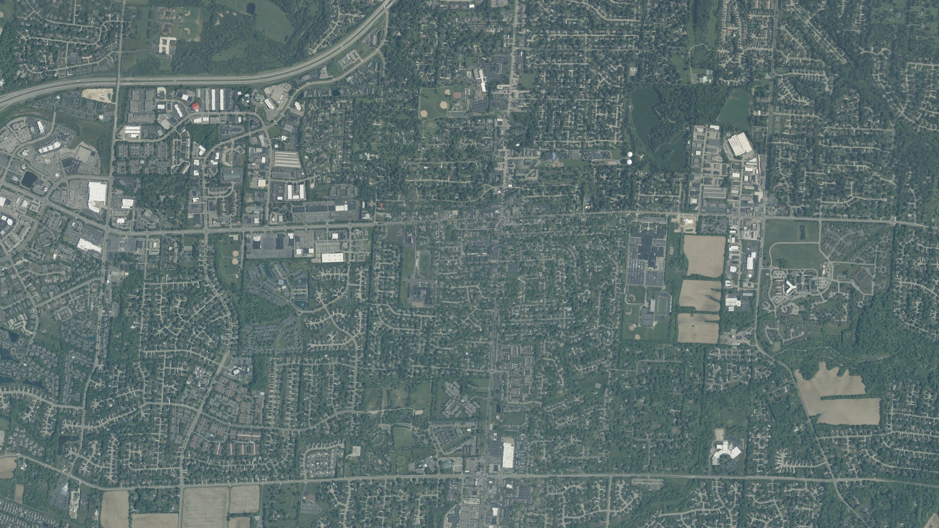 Natural-color aerial photograph of land around Washington, Ohio