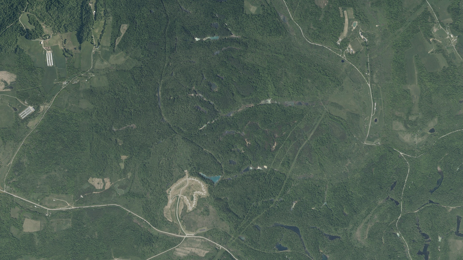 Natural-color aerial photograph of land around Rich Hill, Ohio