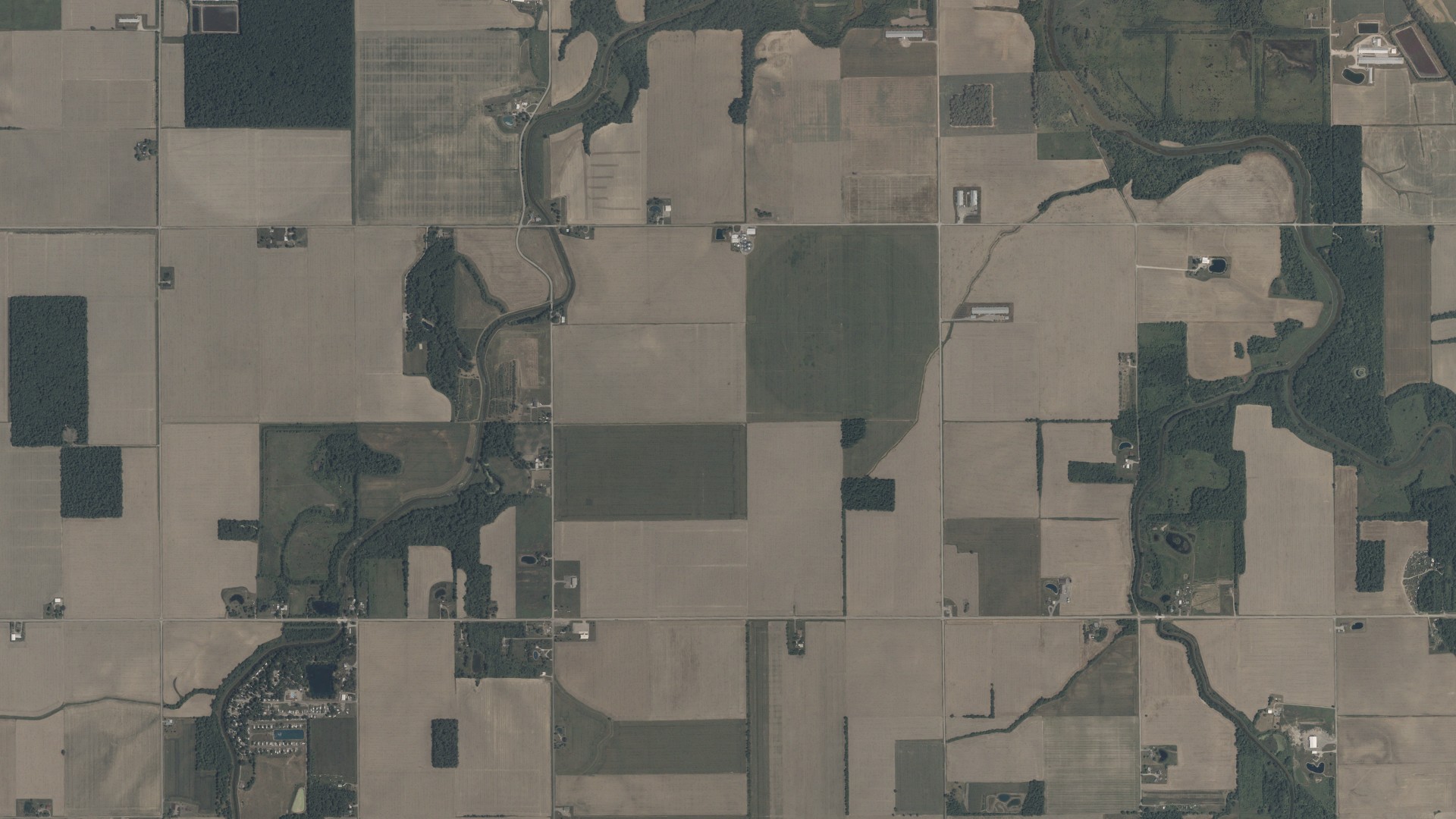 Aerial view of land around Washington, Ohio