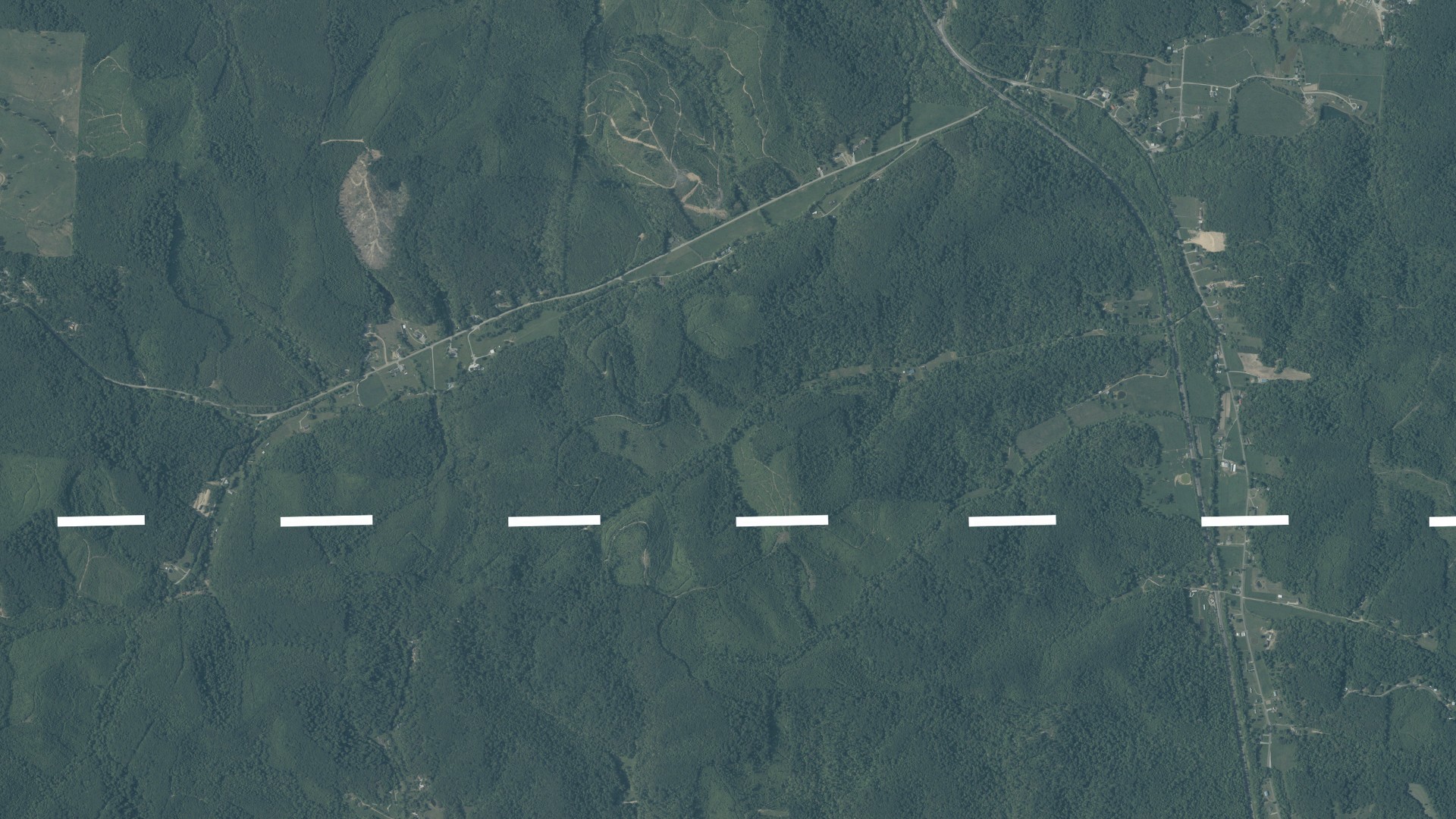 Natural-color aerial photograph of land around Union, Ohio