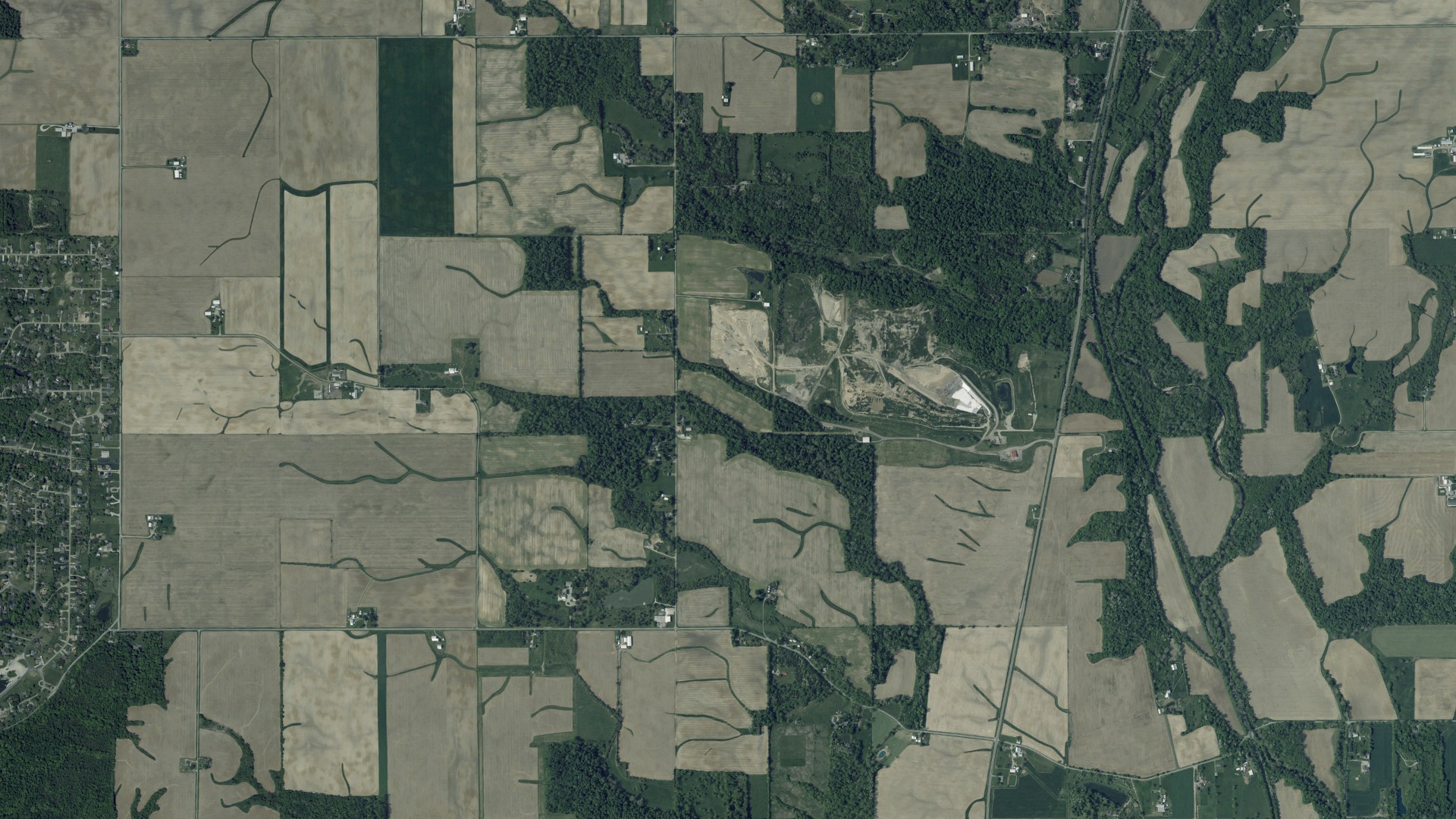 Natural-color aerial photograph of land around Gasper, Ohio