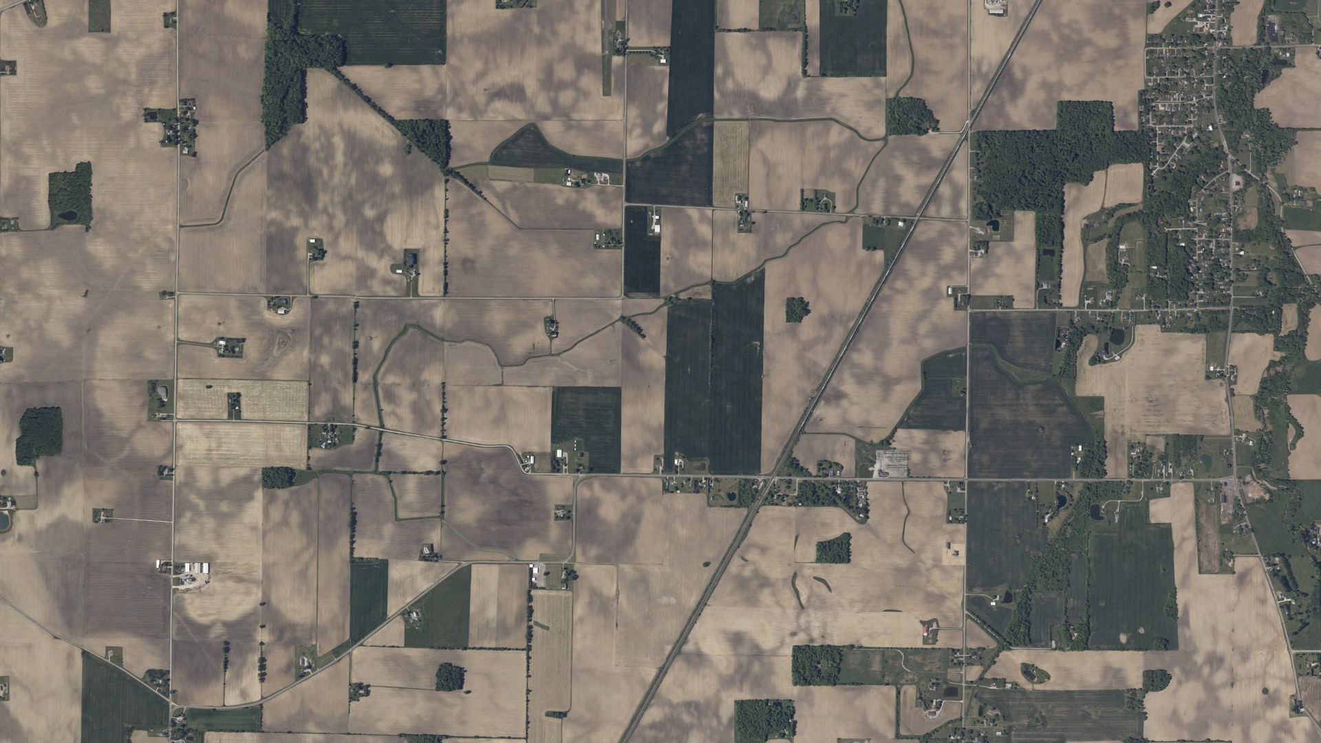Natural-color aerial photograph of land around Sharon, Ohio
