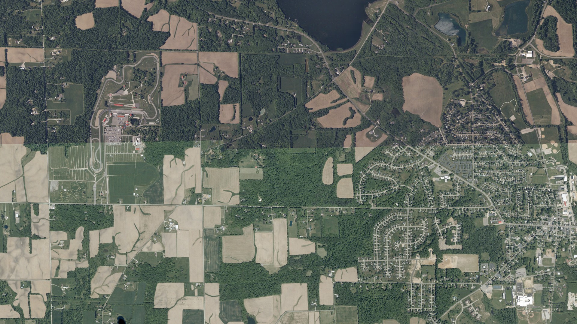 Natural-color aerial photograph of land around Troy, Ohio