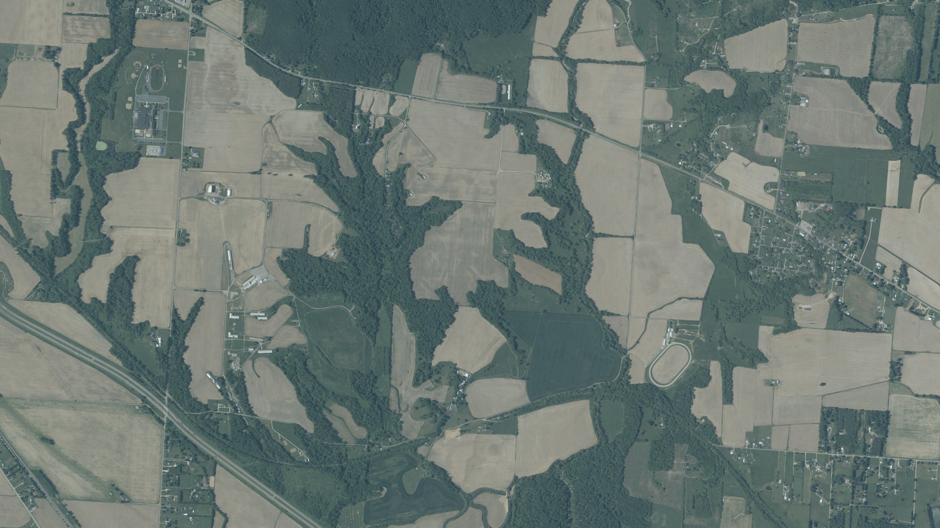 Natural-color aerial photograph of land around Liberty, Ohio
