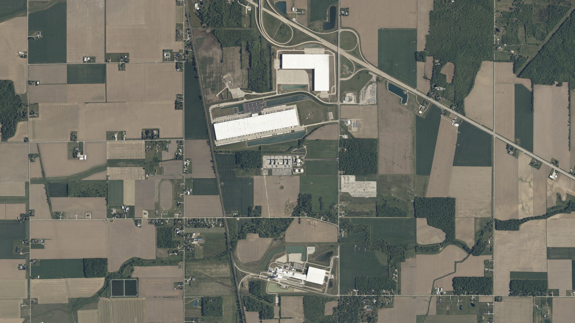 Aerial view of land around Troy, Ohio