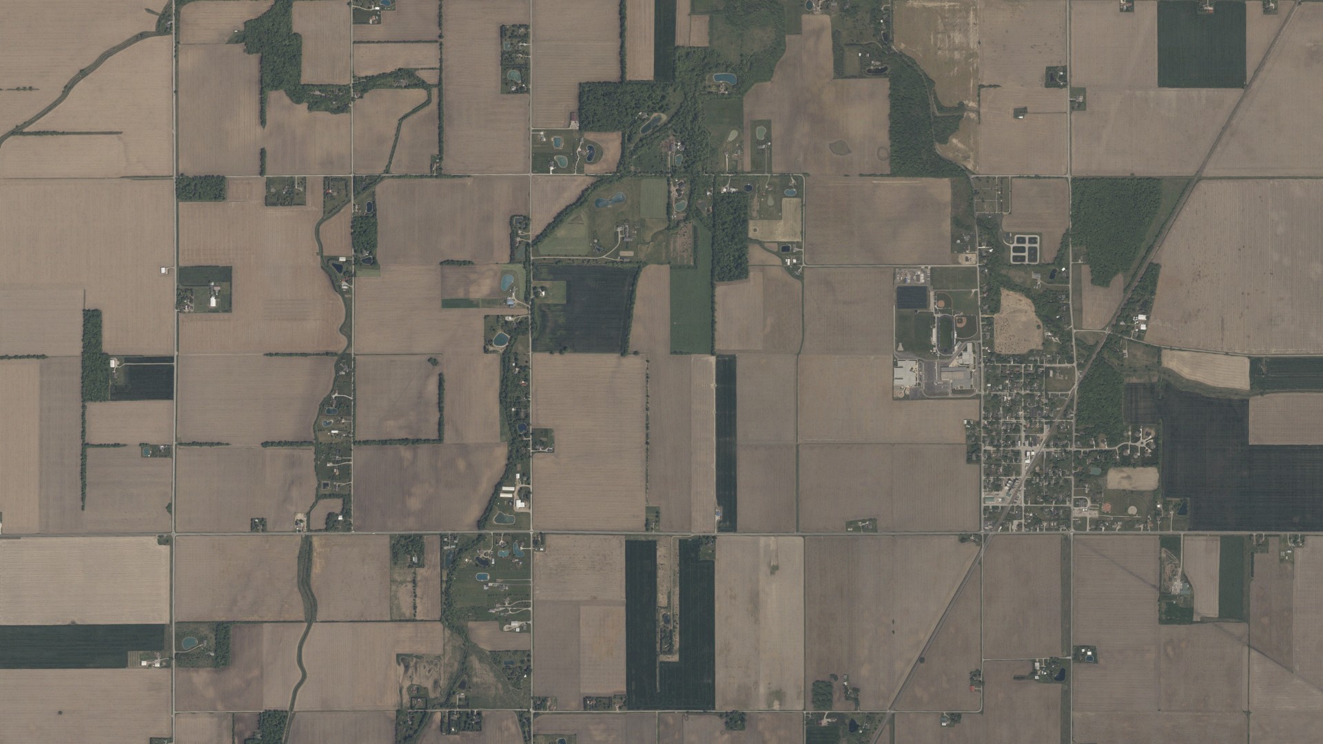 Aerial view of land around Washington, Ohio