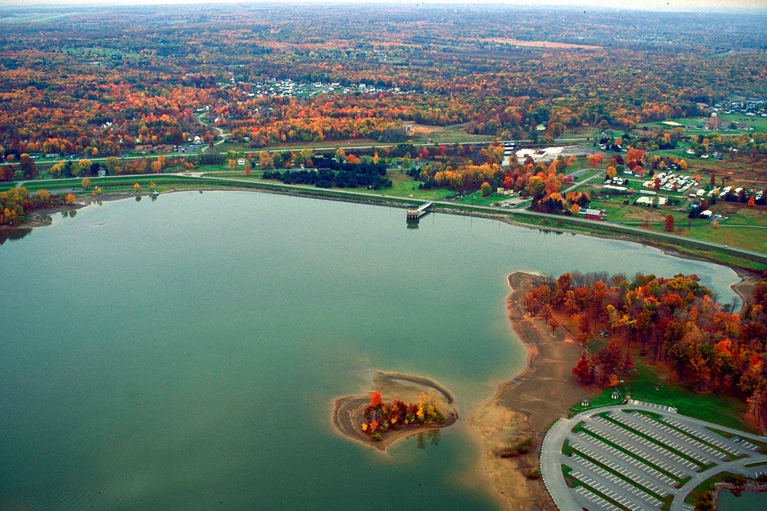 Mosquito Creek Reservoir in Trumbull County, Ohio, USA. — Cortland, Ohio