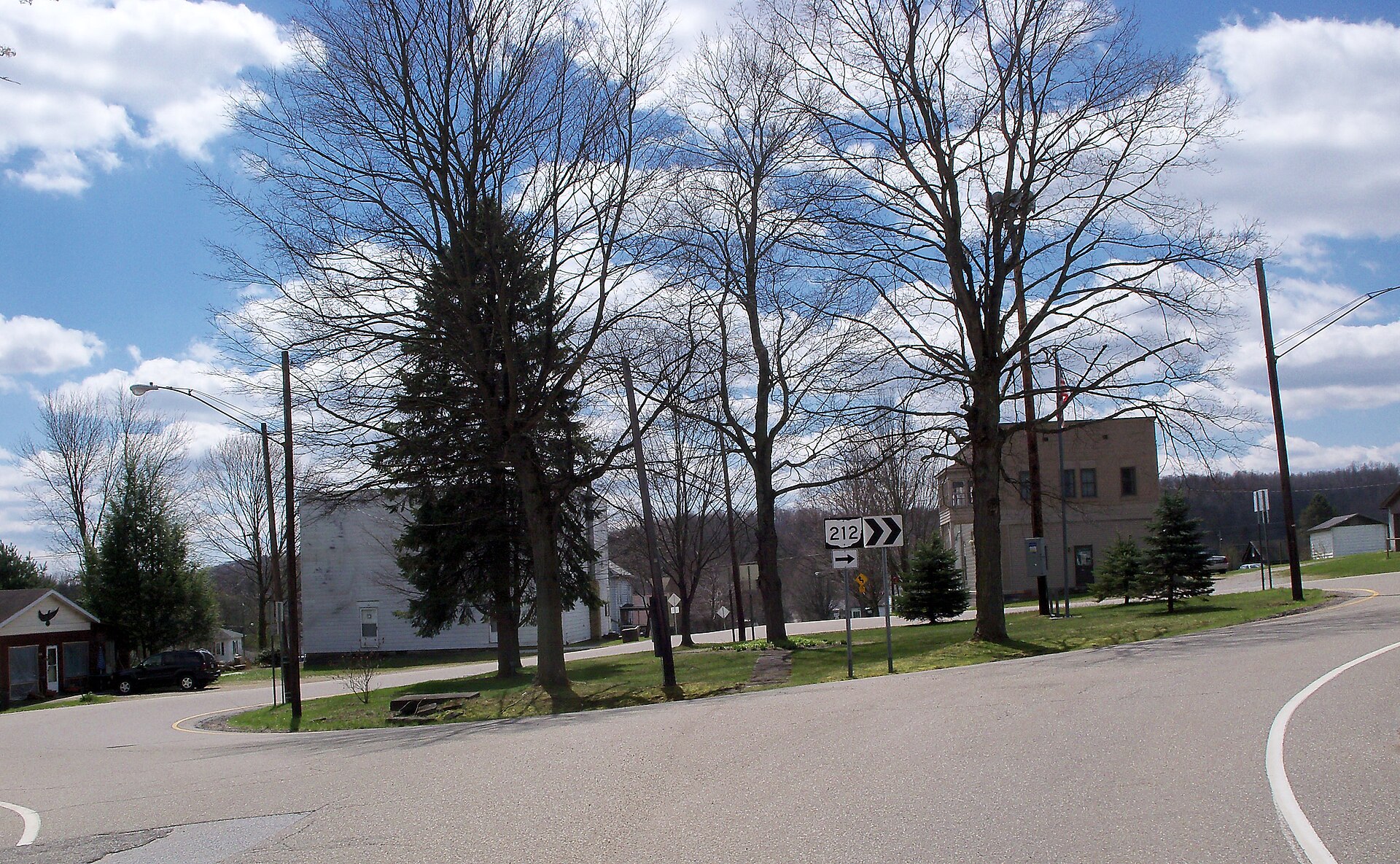 Leesville, Ohio has a traffic circle