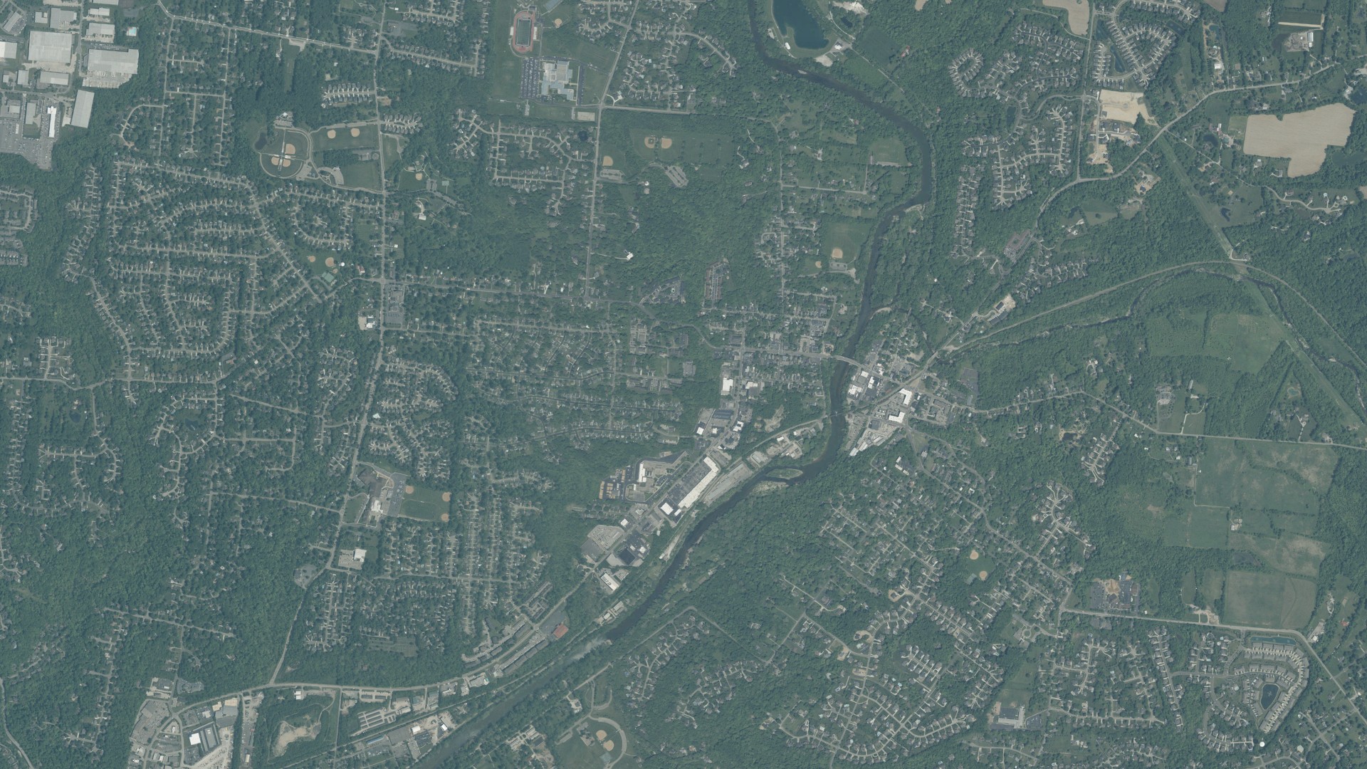 Natural-color aerial photograph of land around Loveland, Ohio