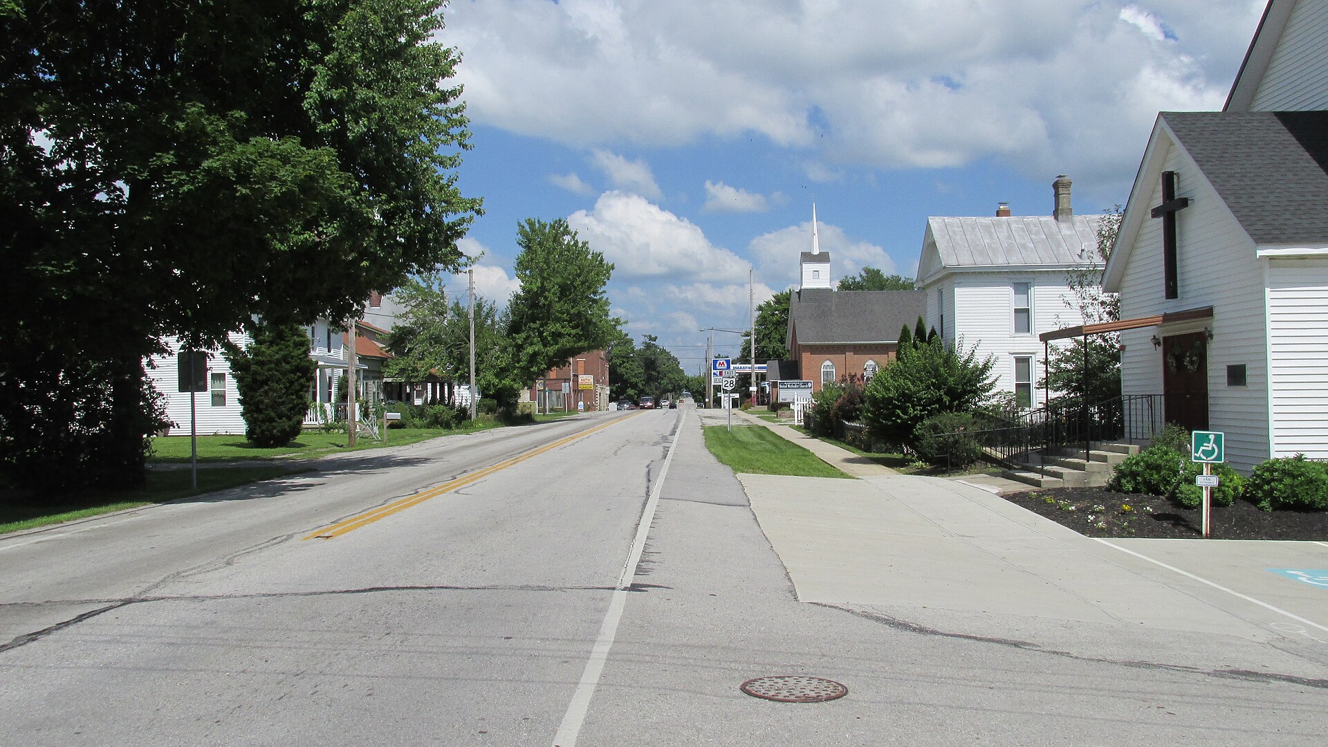 Looking east on Ohio Highway 28 in Martinsville, Ohio.