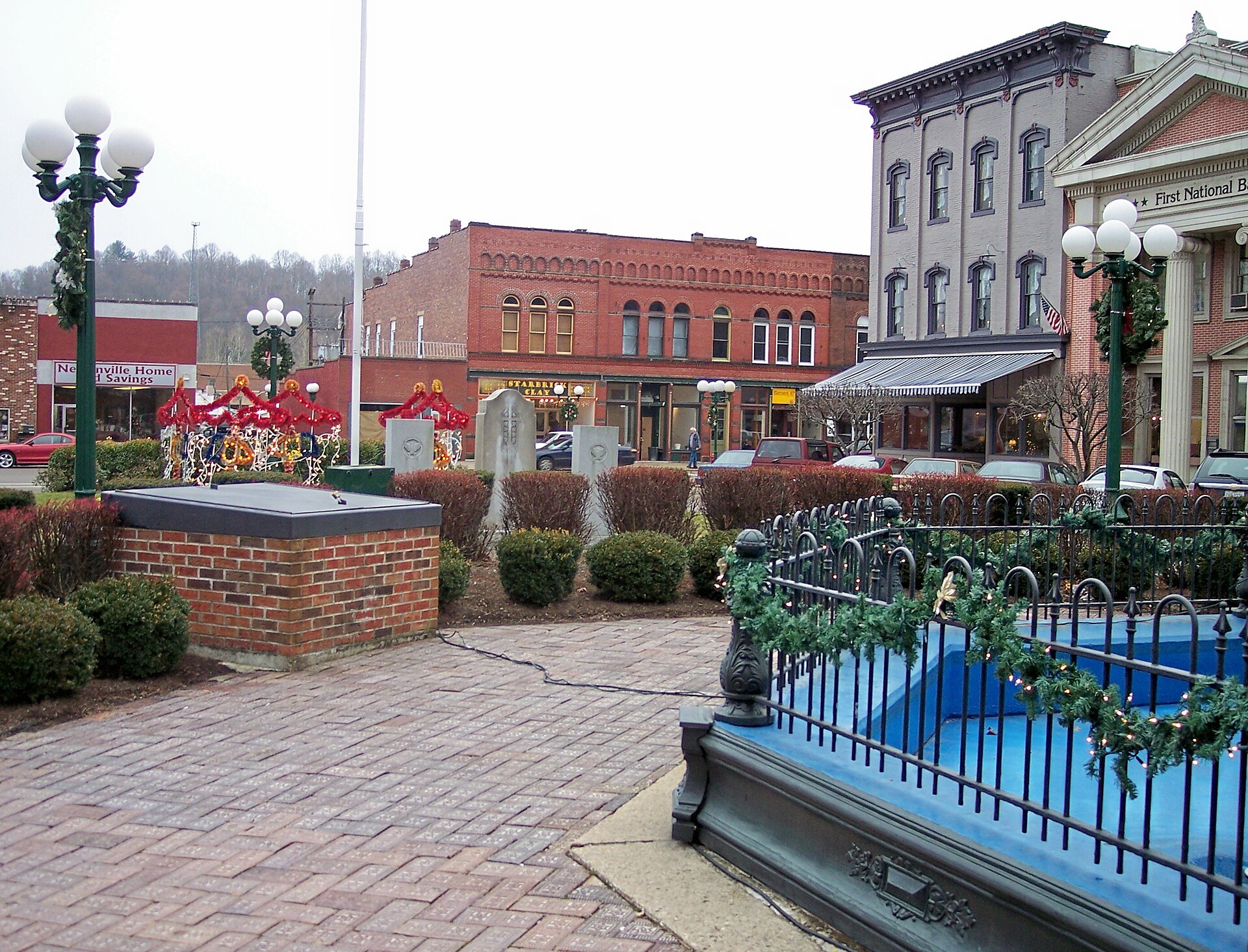 Public square in downtown w:Nelsonville, Ohio
