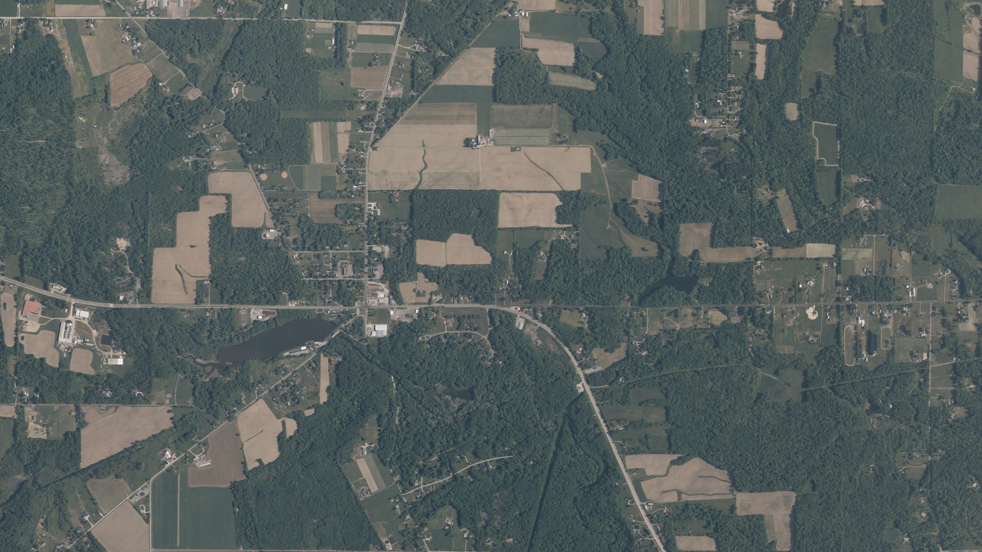 Natural-color aerial photograph of land around Parkman, Ohio