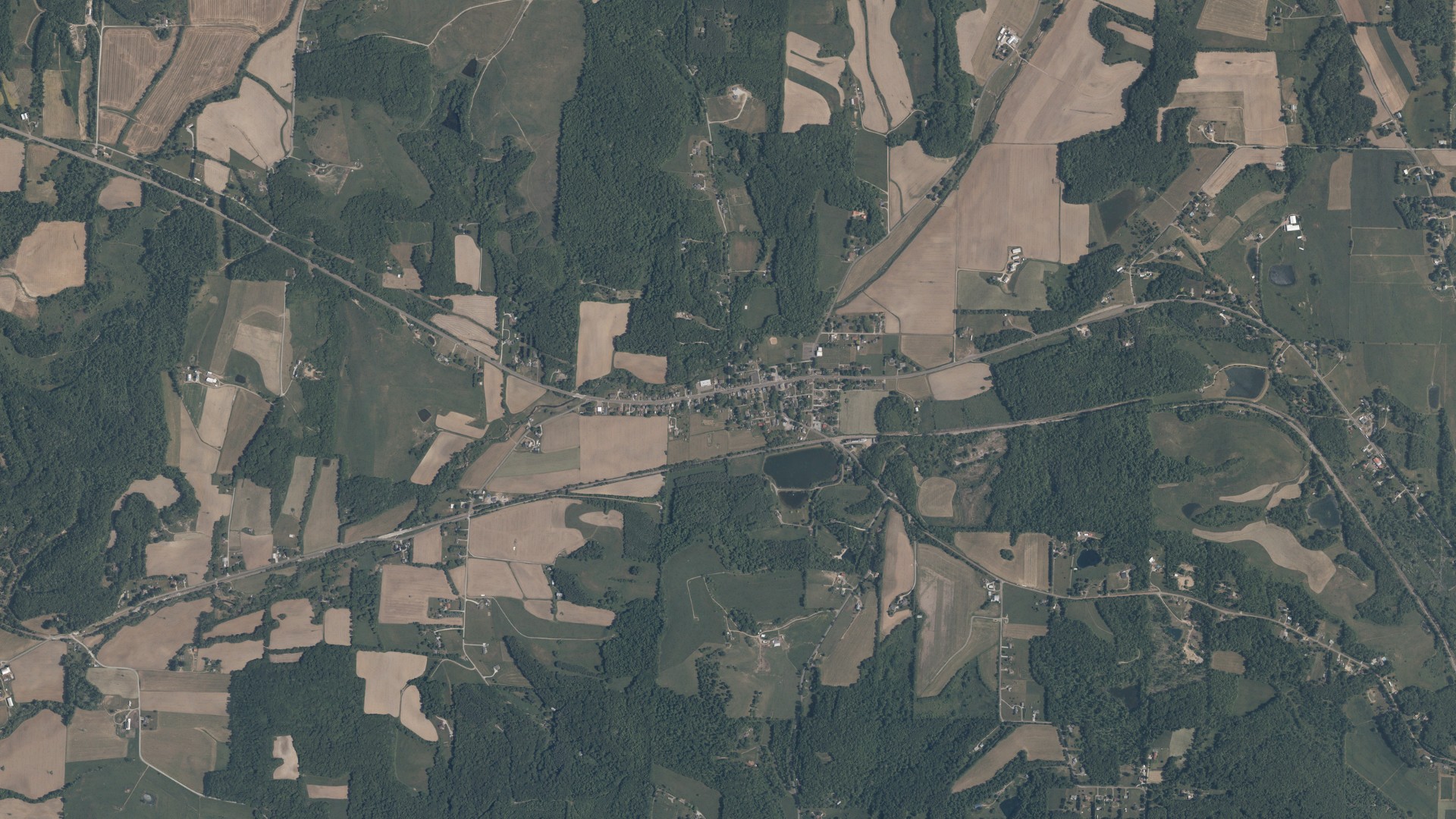 Natural-color aerial photograph of land around Robertsville, Ohio