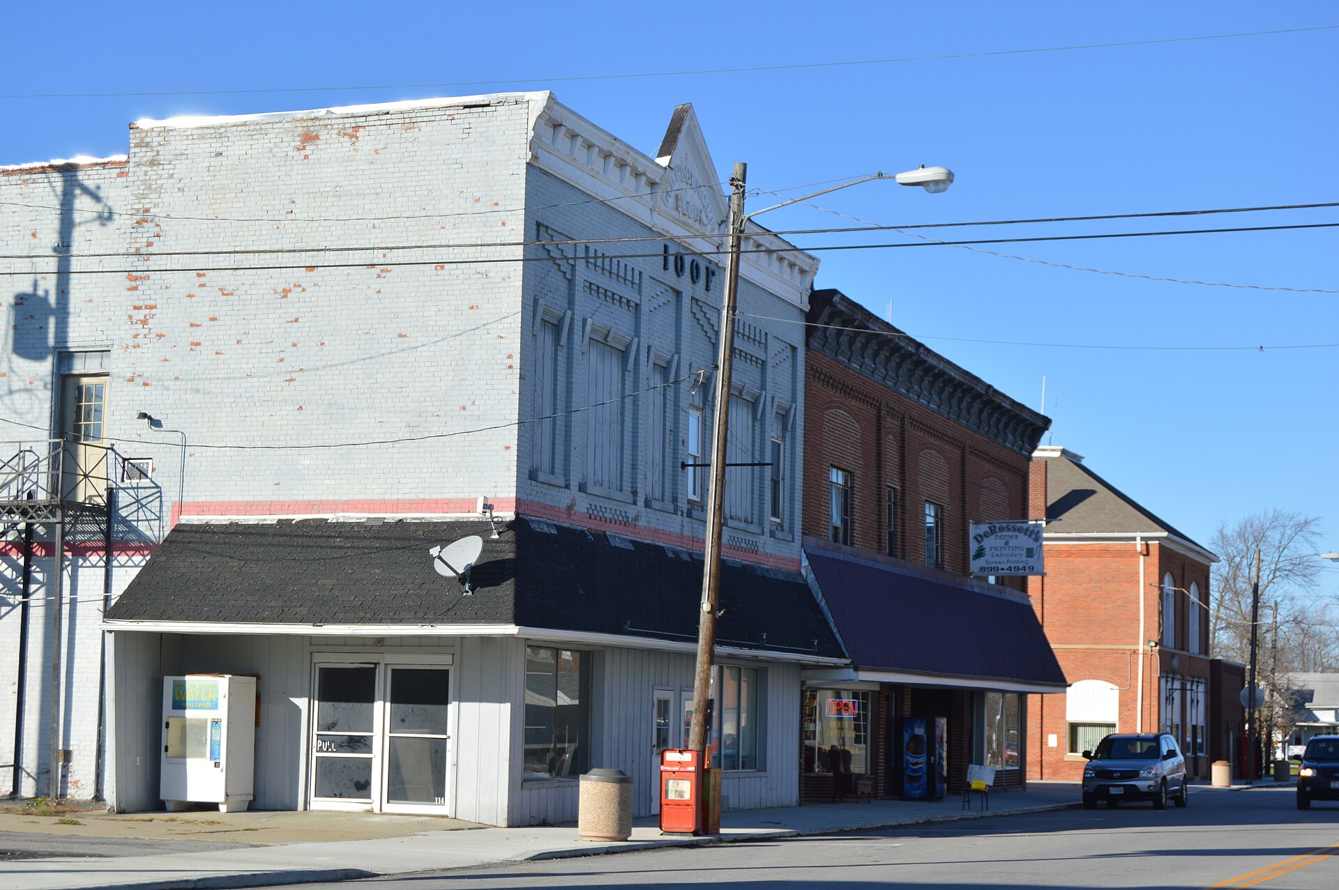 Street scene in Sherwood, Ohio