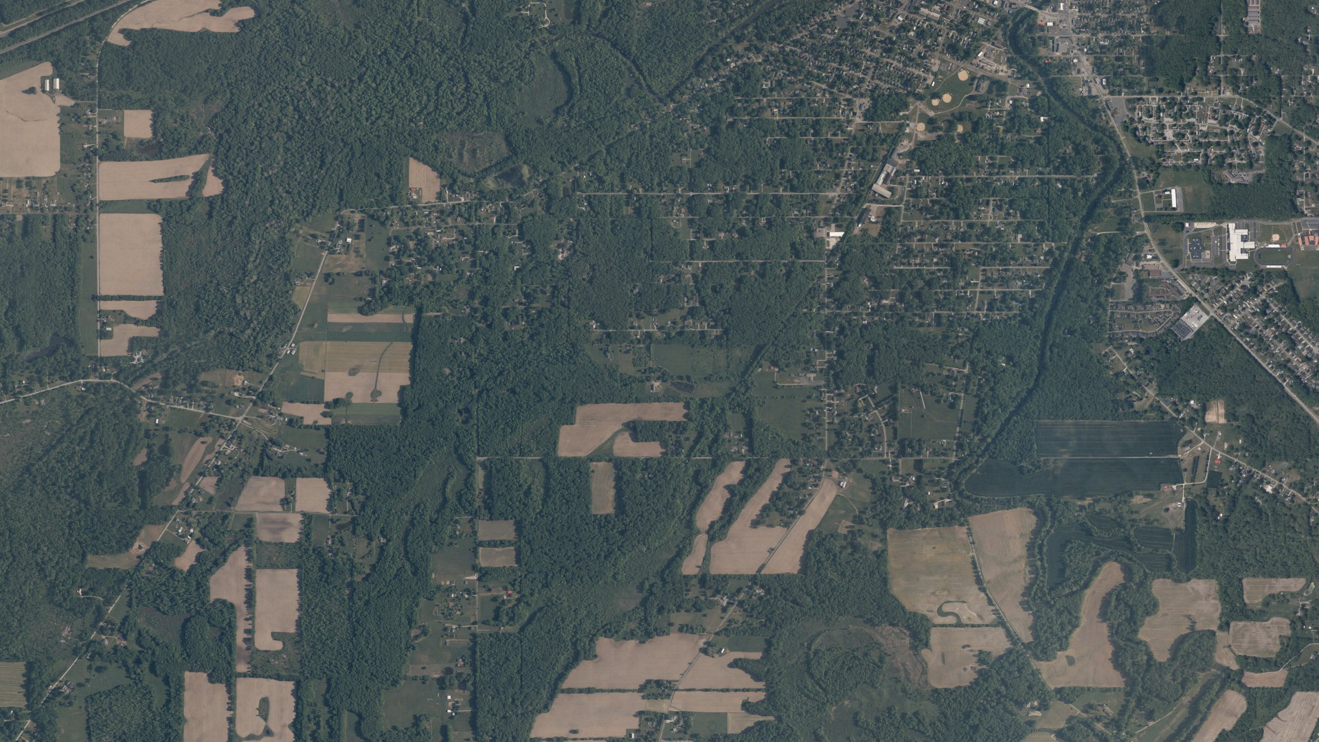 Natural-color aerial photograph of land around South Canal, Ohio