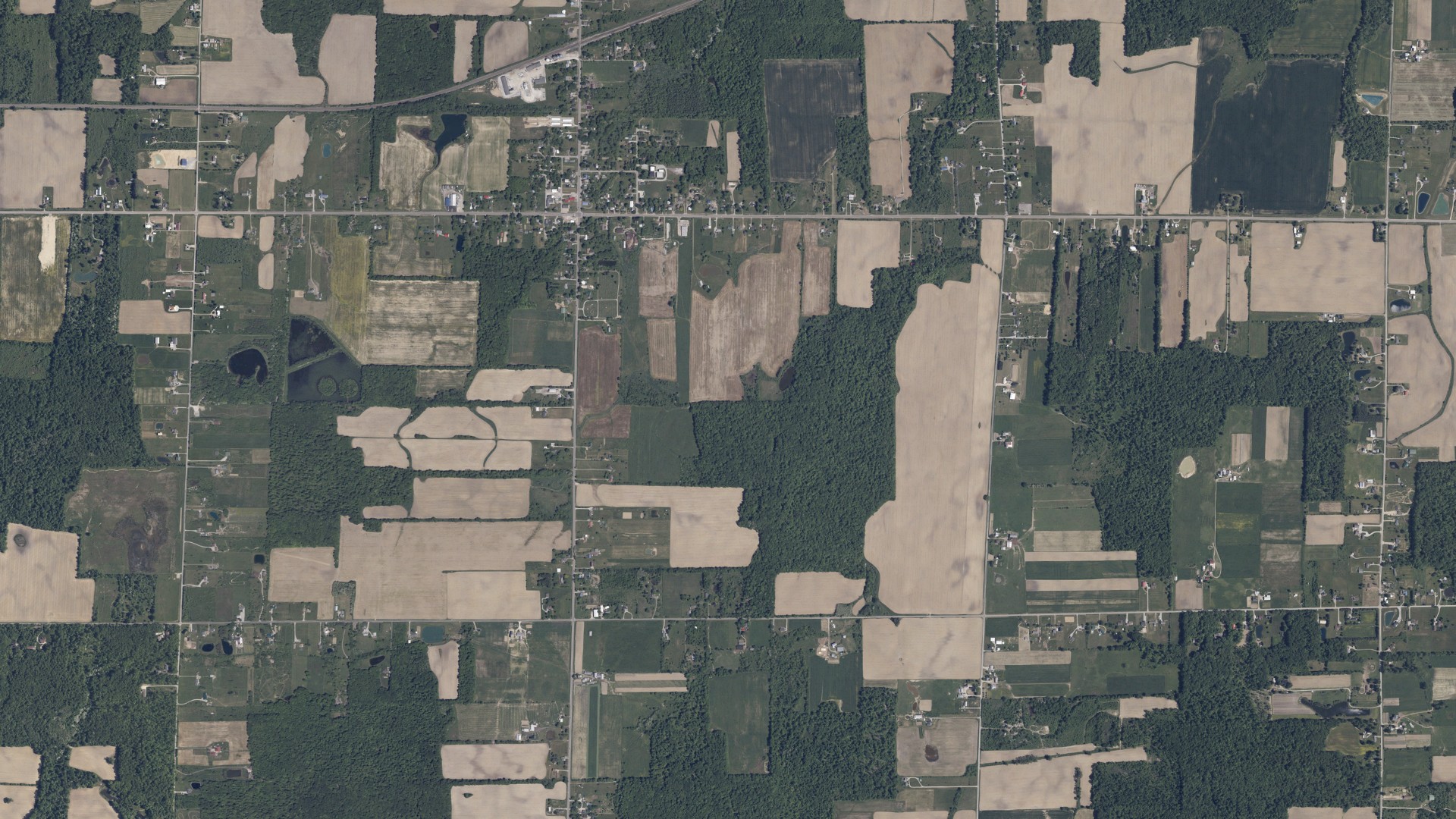 Natural-color aerial photograph of land around Sullivan, Ohio