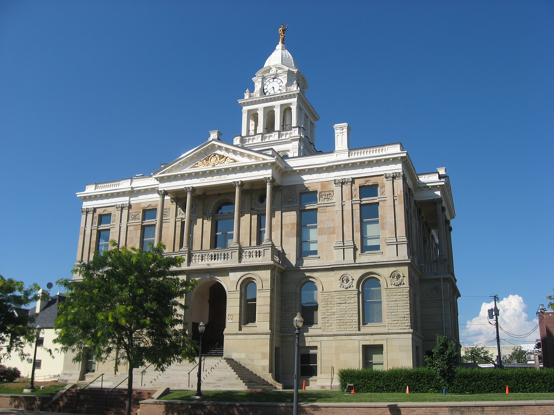 Western side of the Fayette County Courthouse, located at the intersection of Court (U.S. — Washington Court House, Ohio
