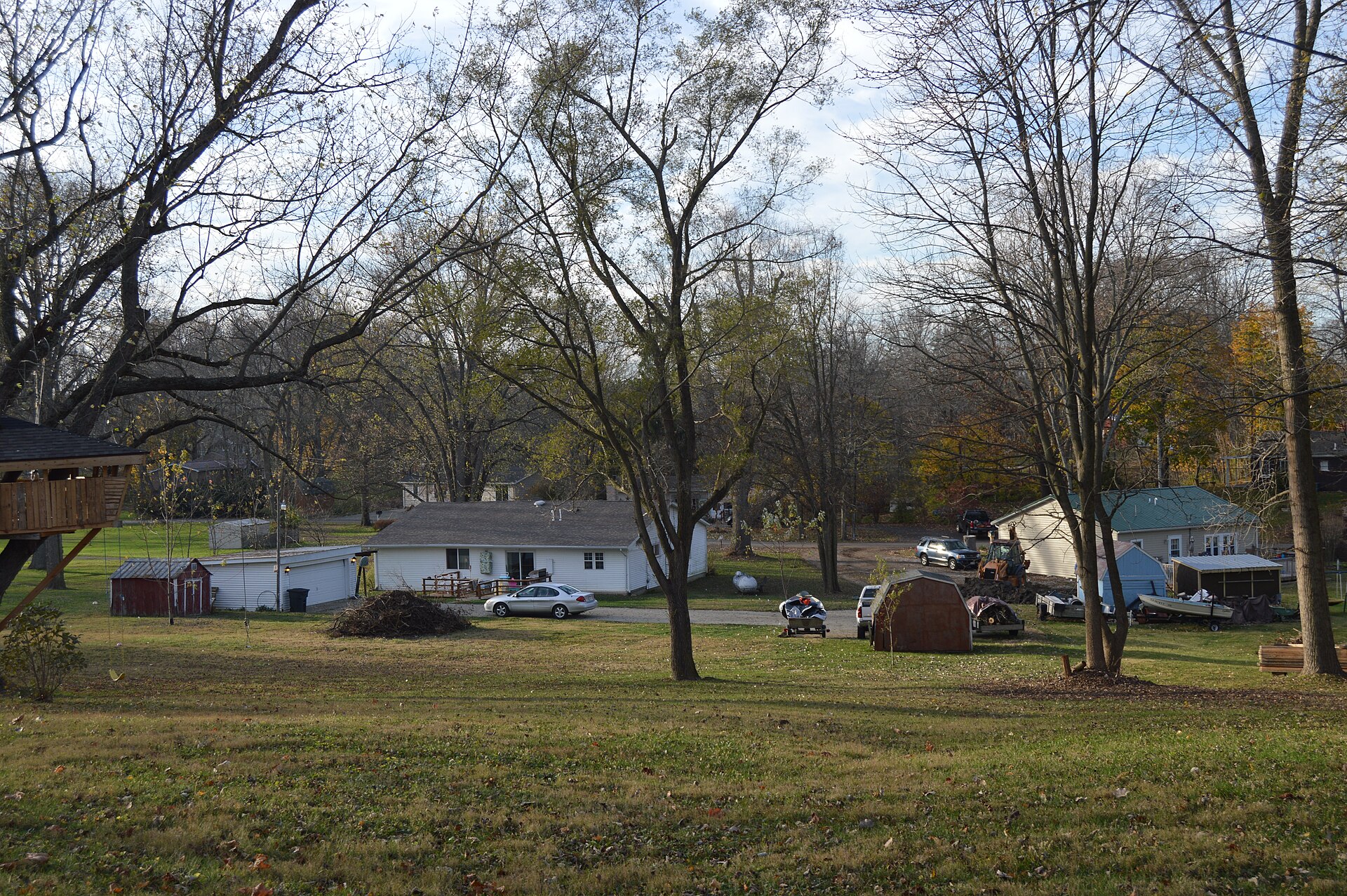 Houses on the northern side of East Drive in far southern Wayne Lakes, Ohio, United States.