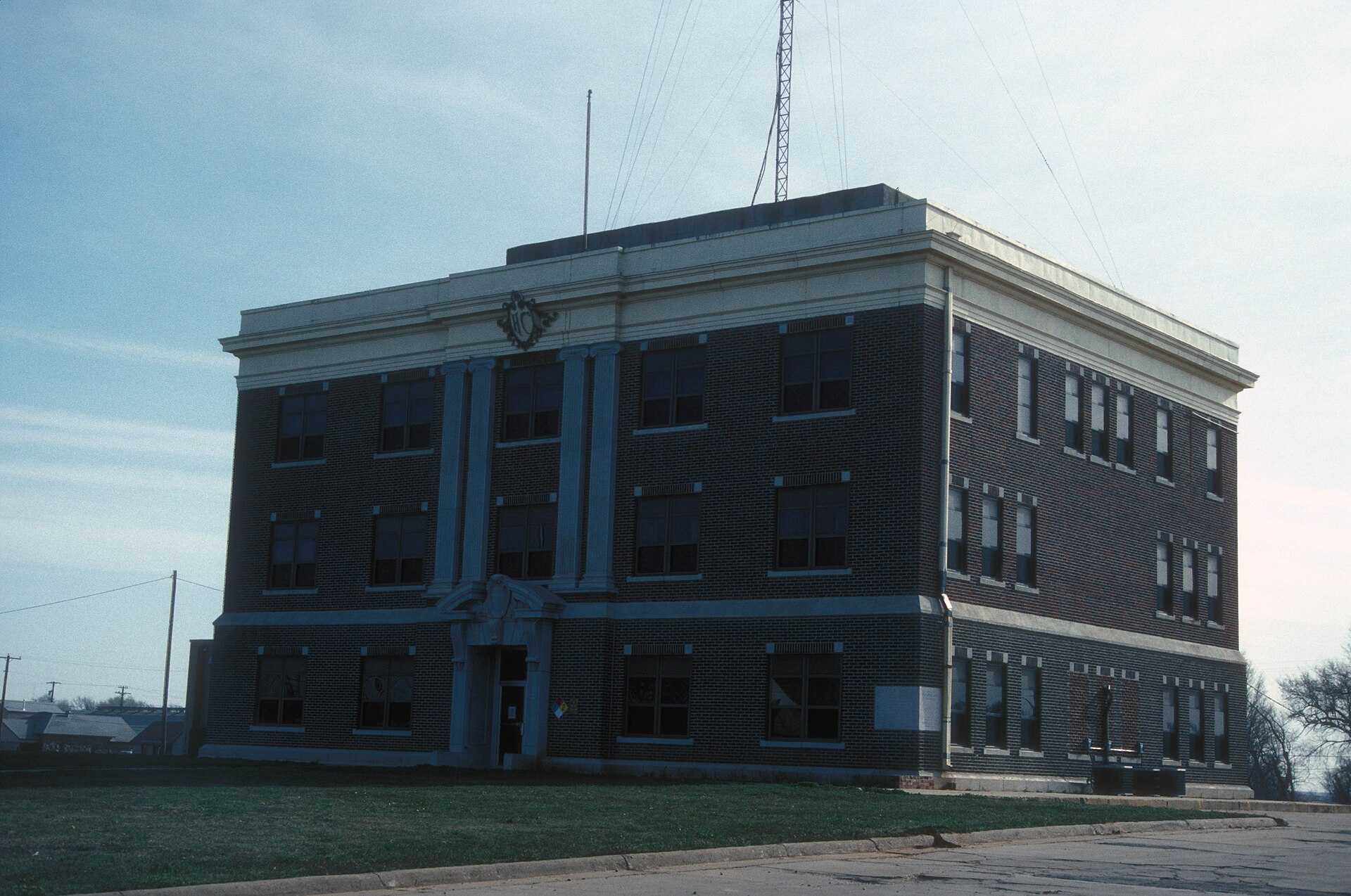 1927 CLASSICAL REVIVAL AND PLAINS COMMERCIAL STYLES — Buffalo, Oklahoma