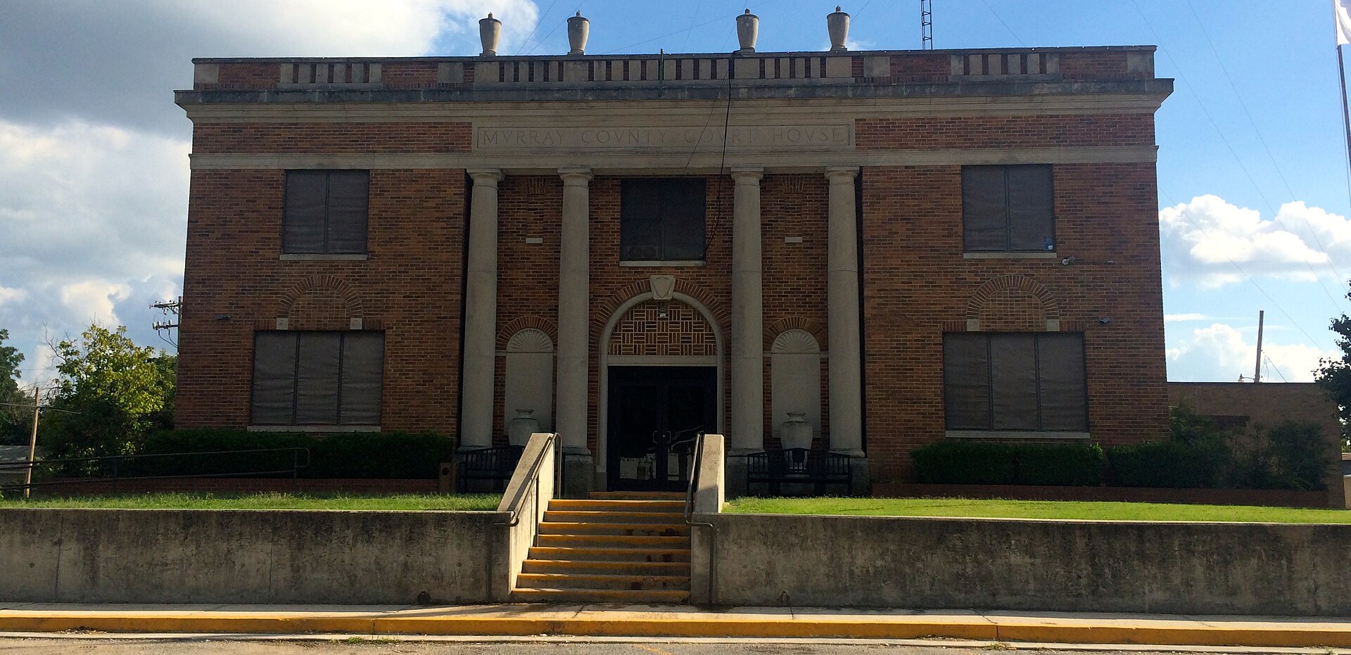 Murray County Courthouse, Wyandotte Ave. Sulphur — Oklahoma