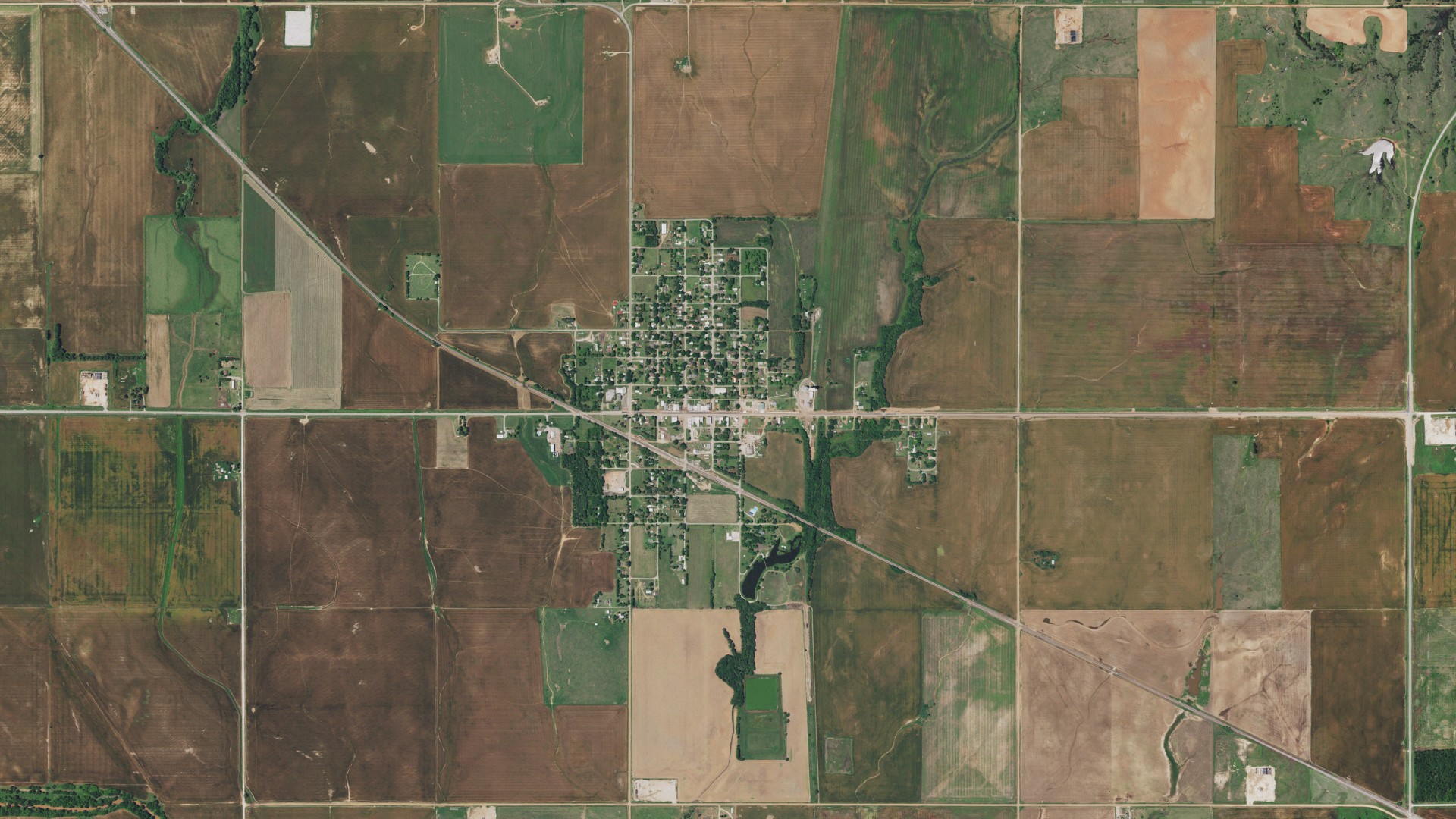 Natural-color aerial photograph of land around Carmen, Oklahoma