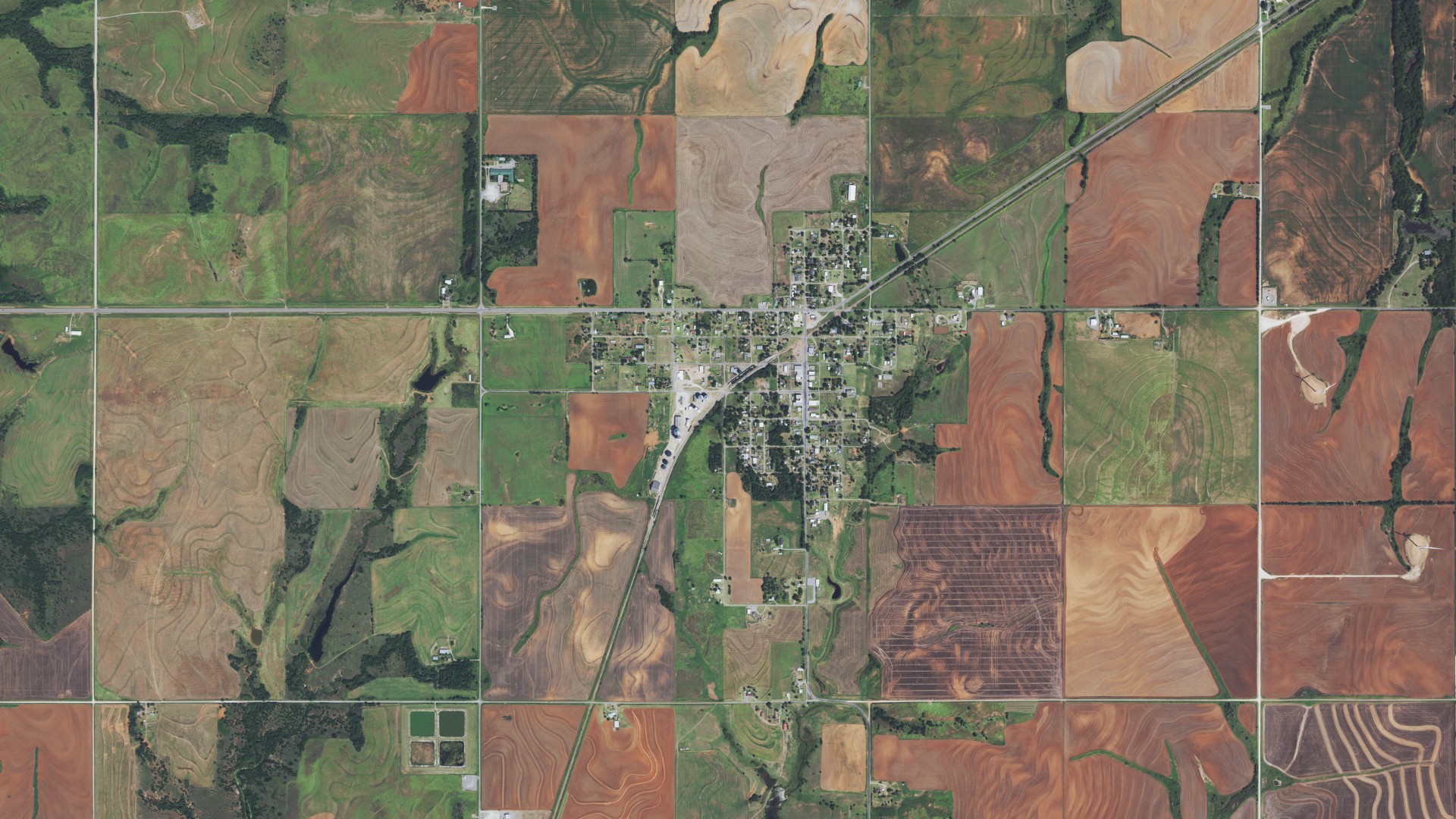 Natural-color aerial photograph of land around Custer City, Oklahoma