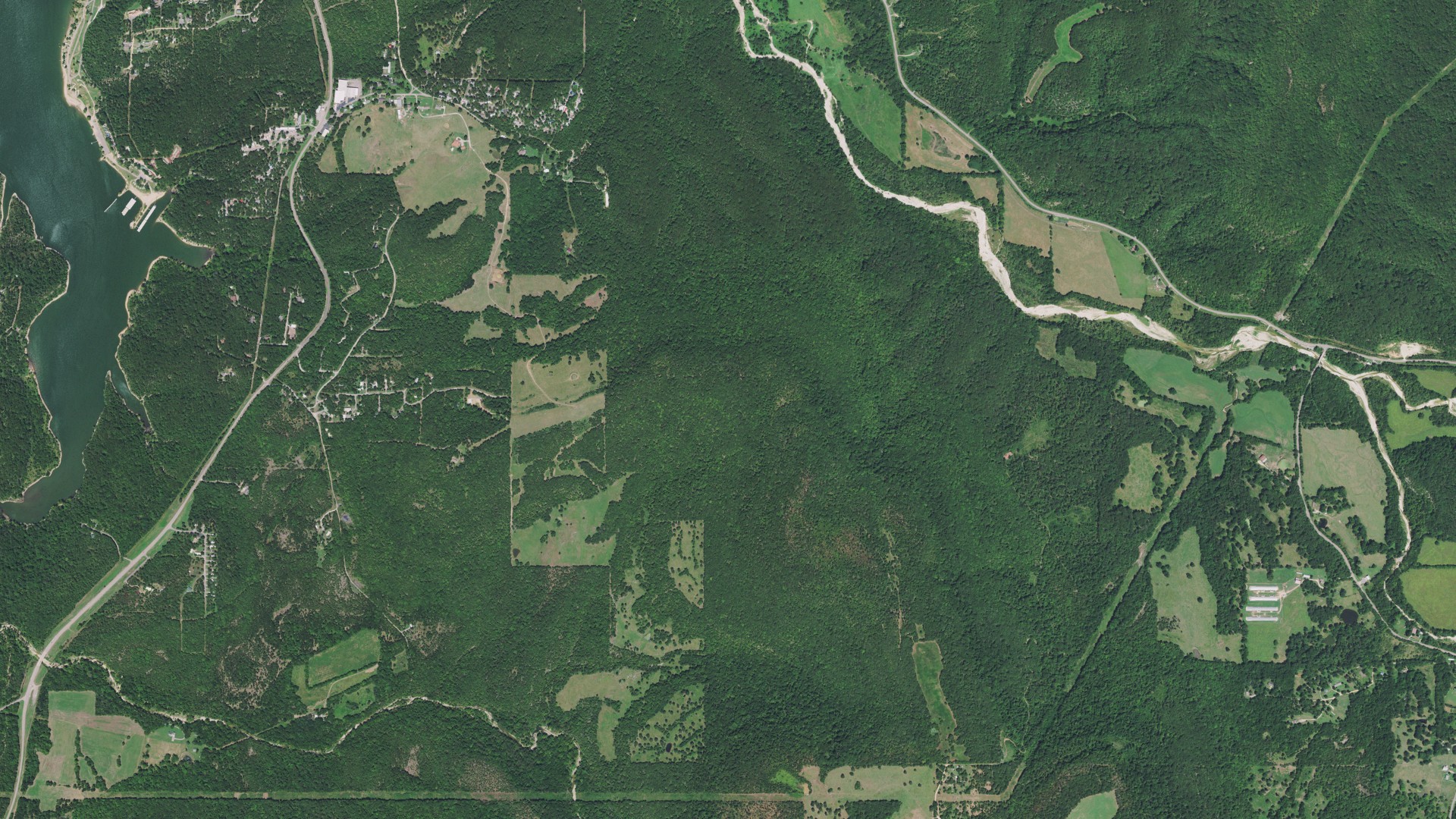 Natural-color aerial photograph of land around Dry Creek, Oklahoma