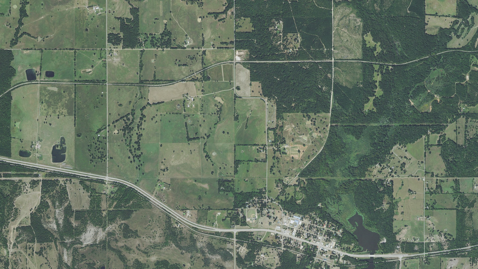 Natural-color aerial photograph of land around Fort Towson, Oklahoma