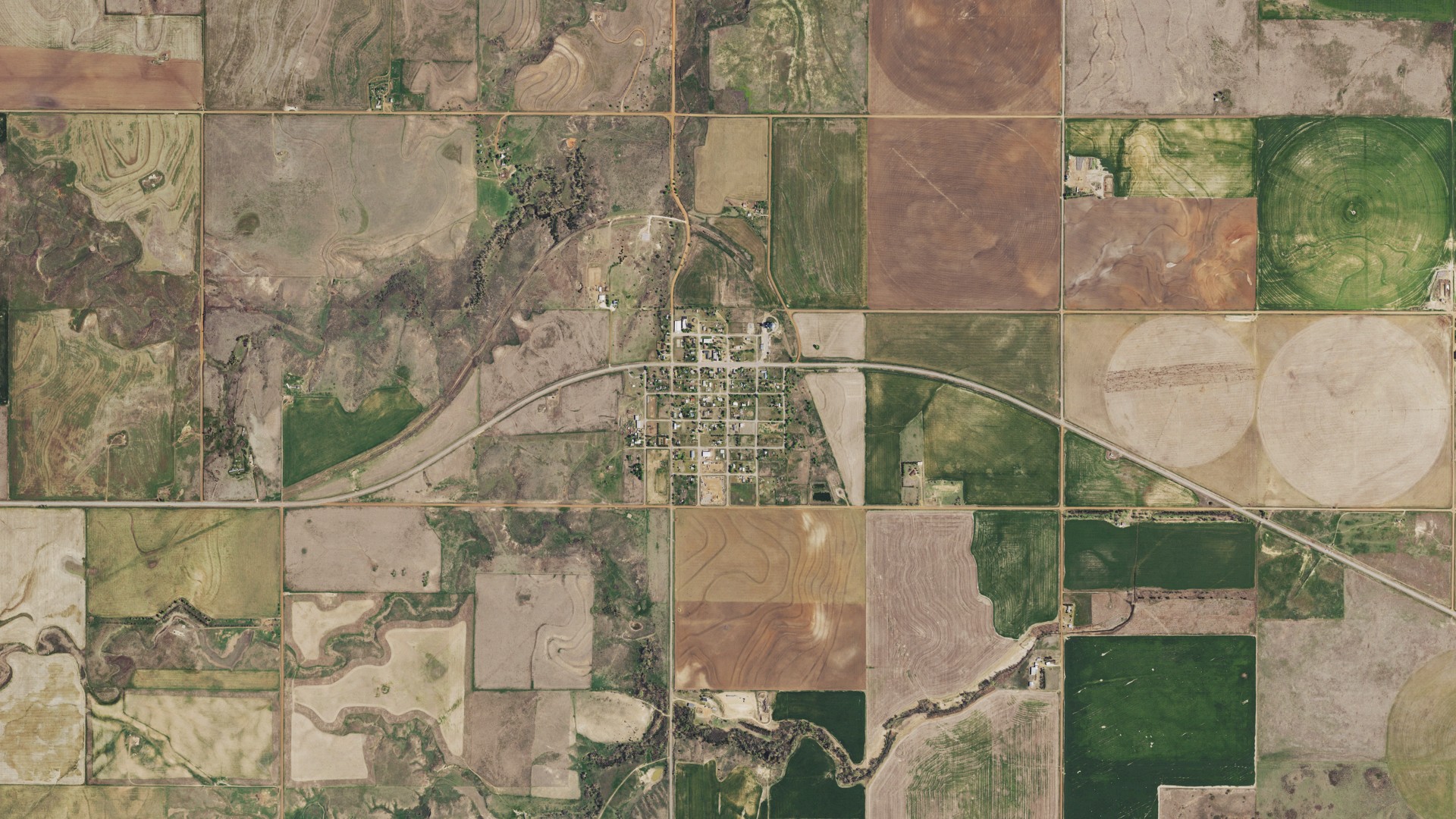 Natural-color aerial photograph of land around Gate, Oklahoma