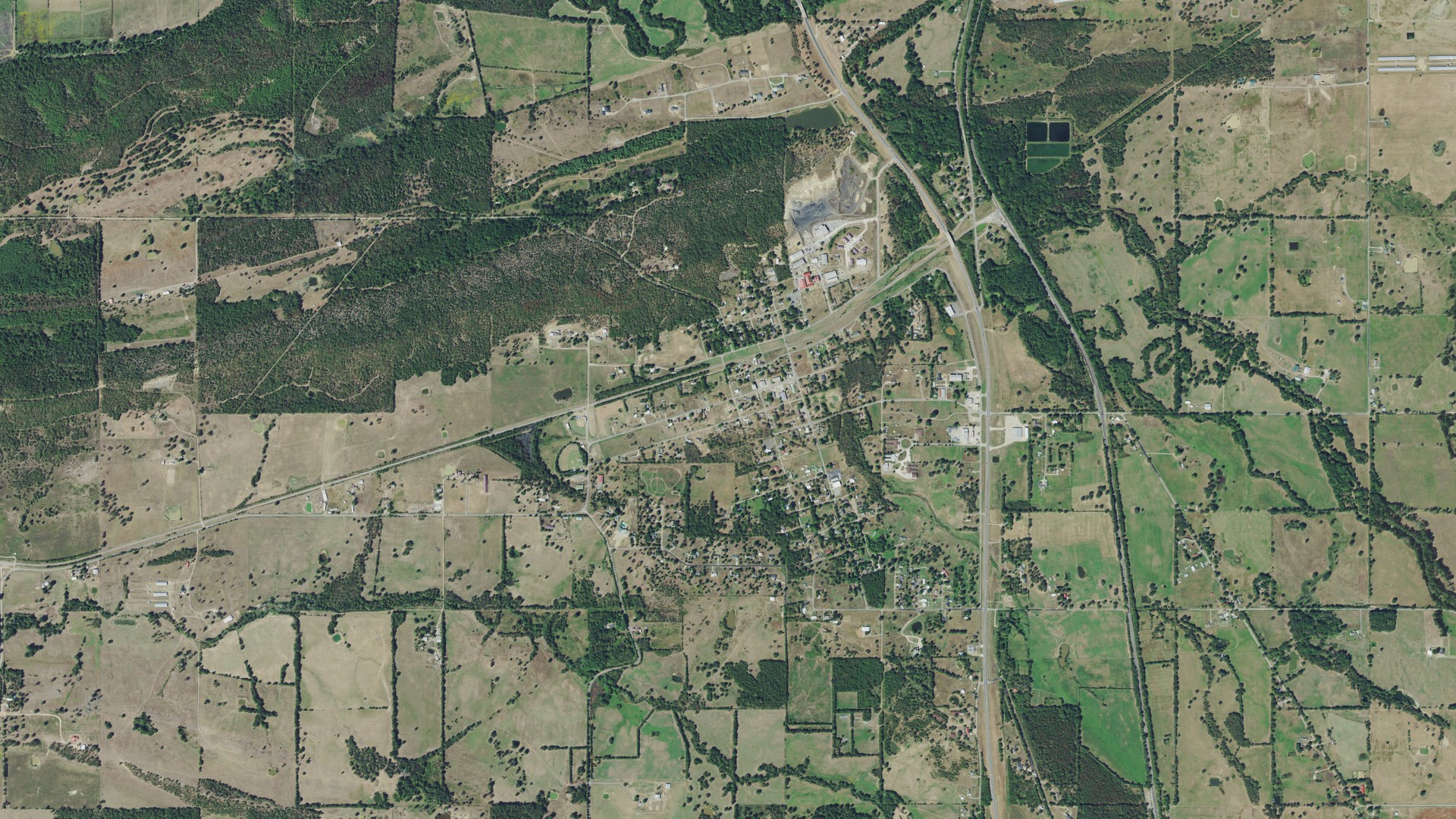 Natural-color aerial photograph of land around Howe, Oklahoma