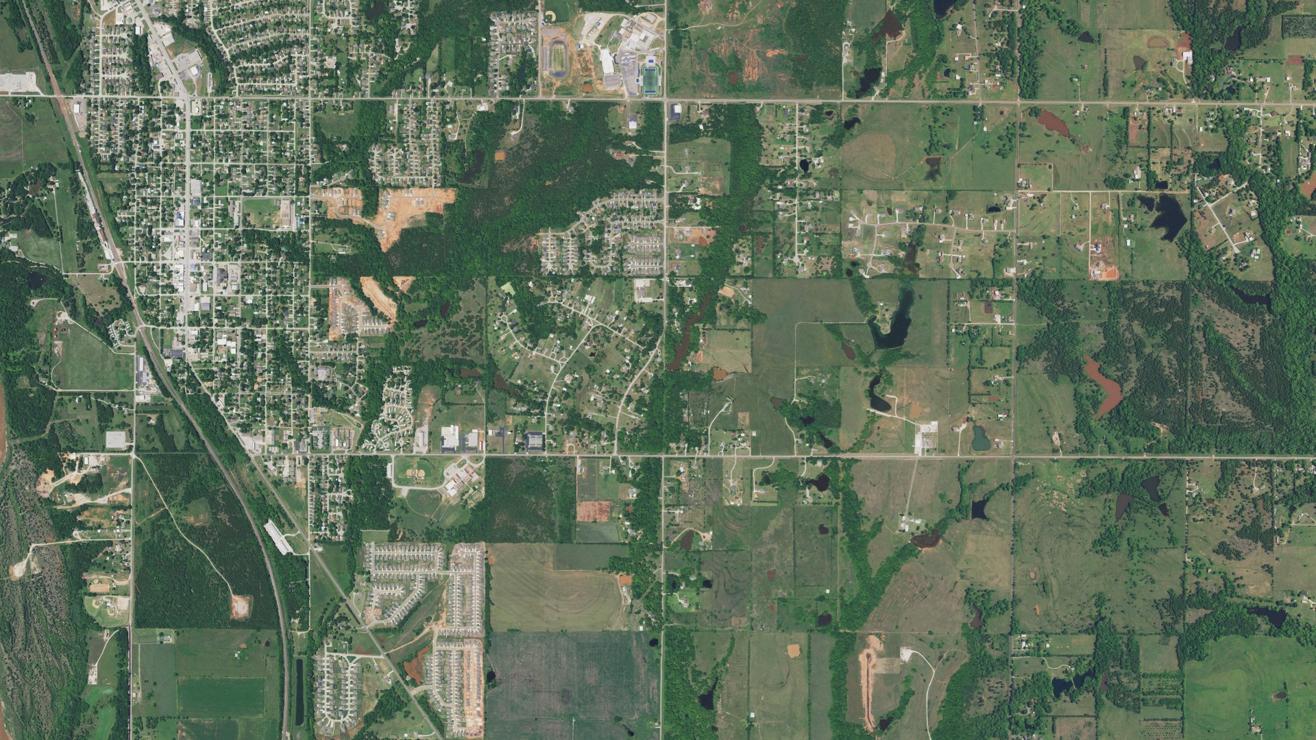 Natural-color aerial photograph of land around Noble, Oklahoma