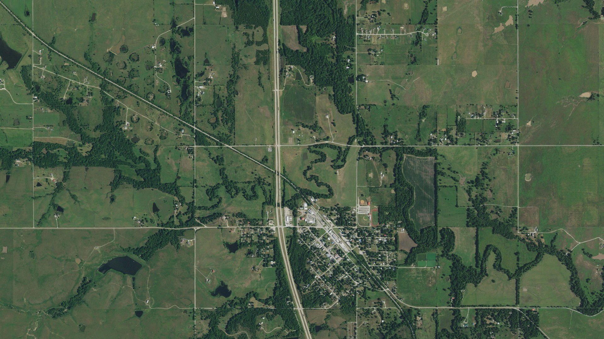 Natural-color aerial photograph of land around Ramona, Oklahoma