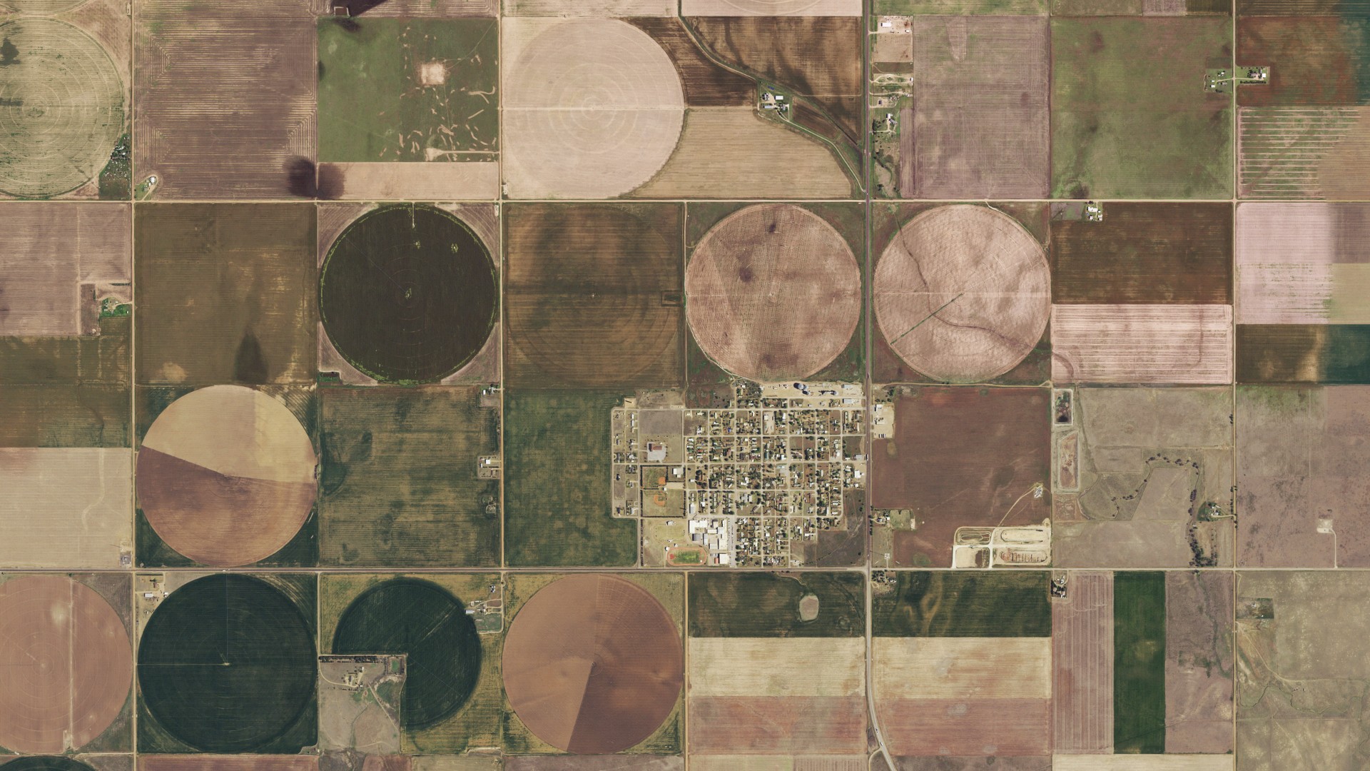Natural-color aerial photograph of land around Turpin, Oklahoma