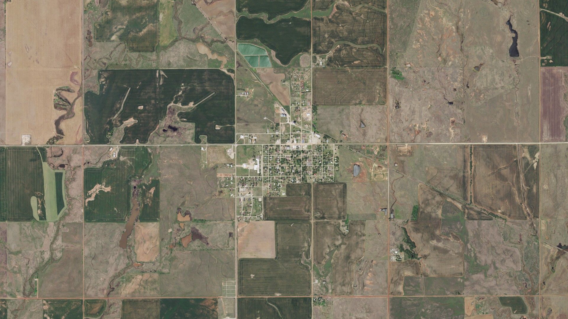Natural-color aerial photograph of land around Wakita, Oklahoma