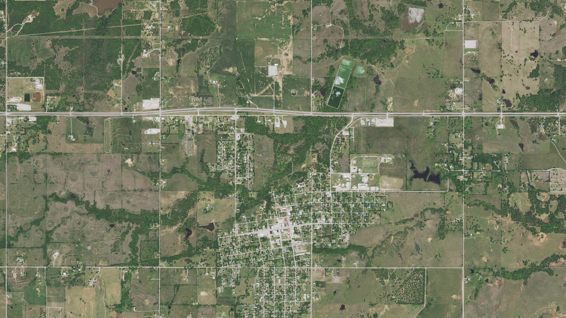 Natural-color aerial photograph of land around Wilson, Oklahoma