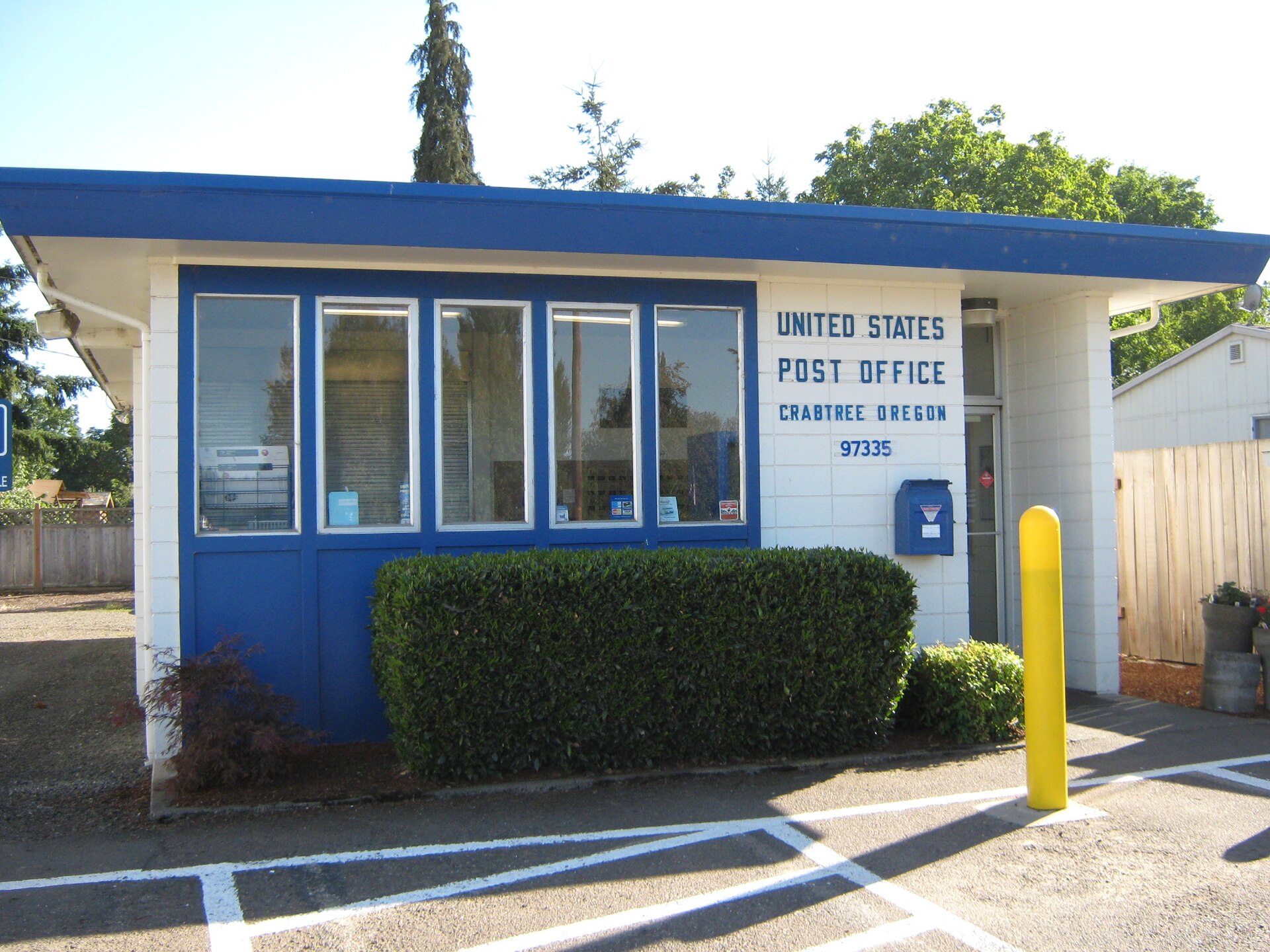 Post office in Crabtree, Oregon, USA