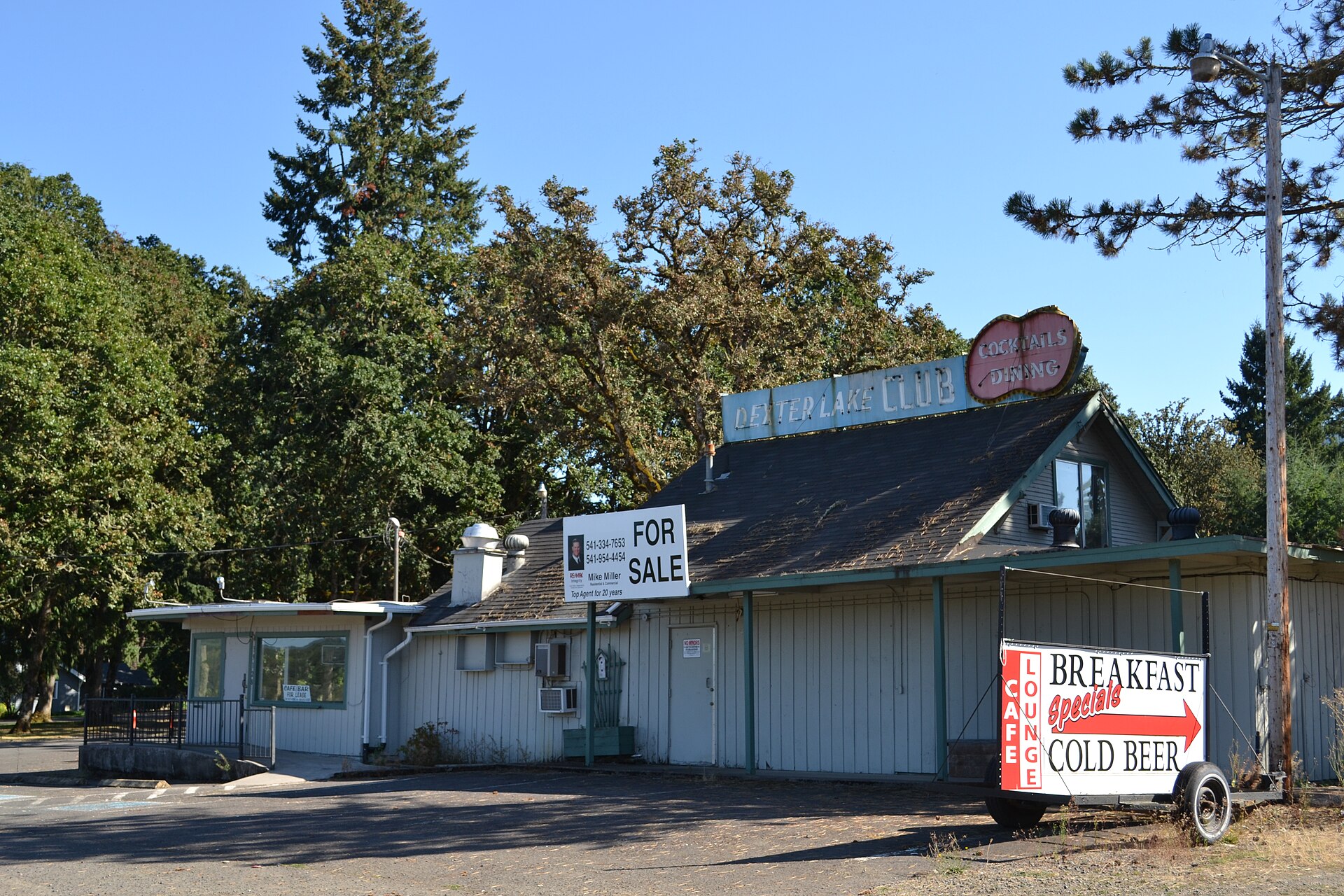 Dexter Lake Club (Dexter, Oregon) today. Featured in Animal House.