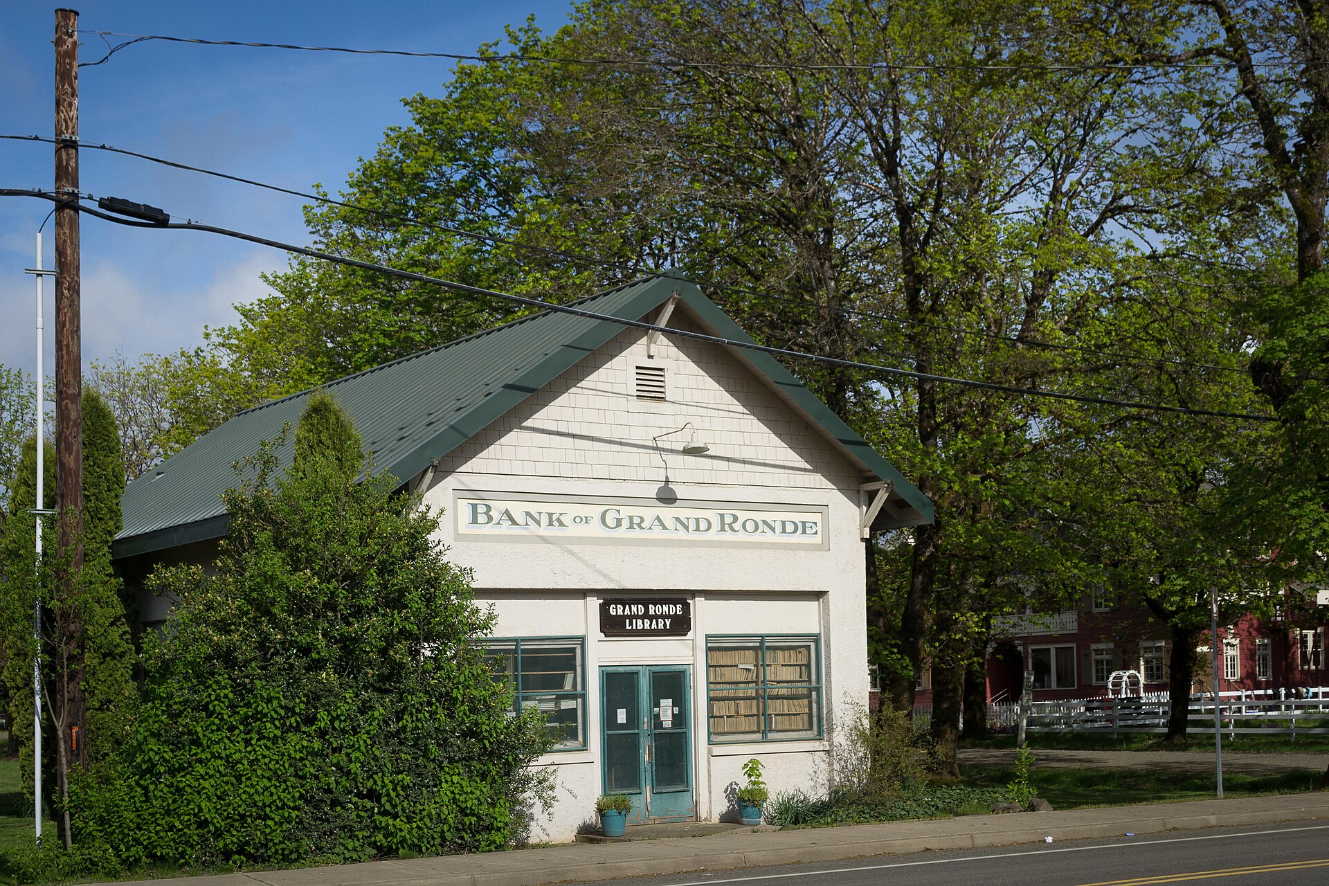 The Grand Ronde library — Oregon