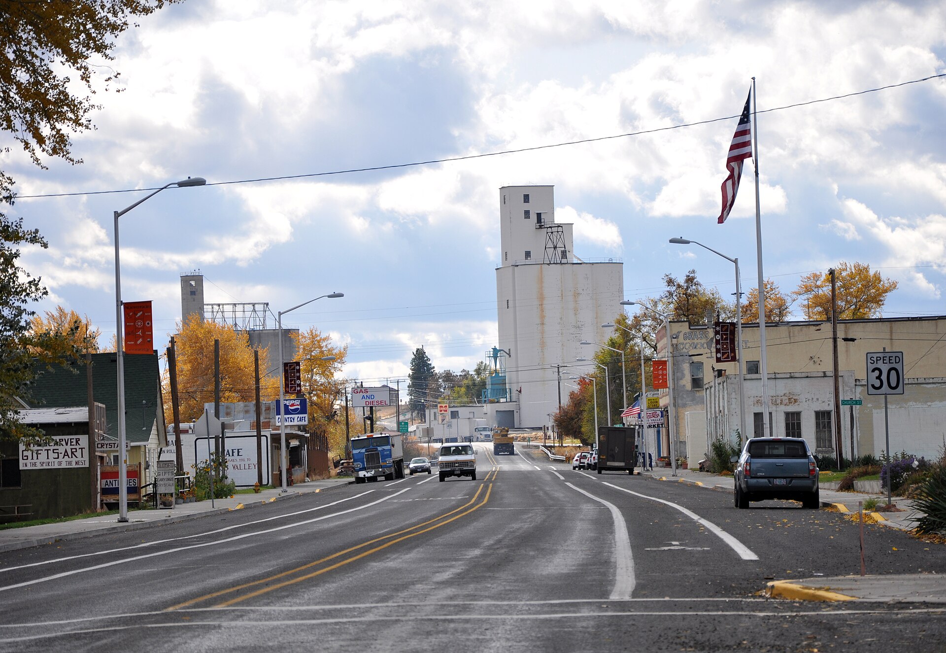 Grass Valley, Oregon, United States, looking south along Mill Street (U.S. Route 97)