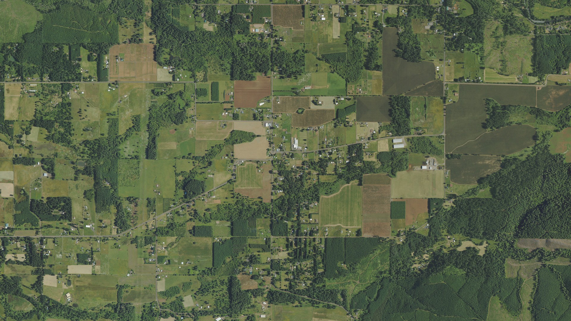 Natural-color aerial photograph of land around Lacomb, Oregon